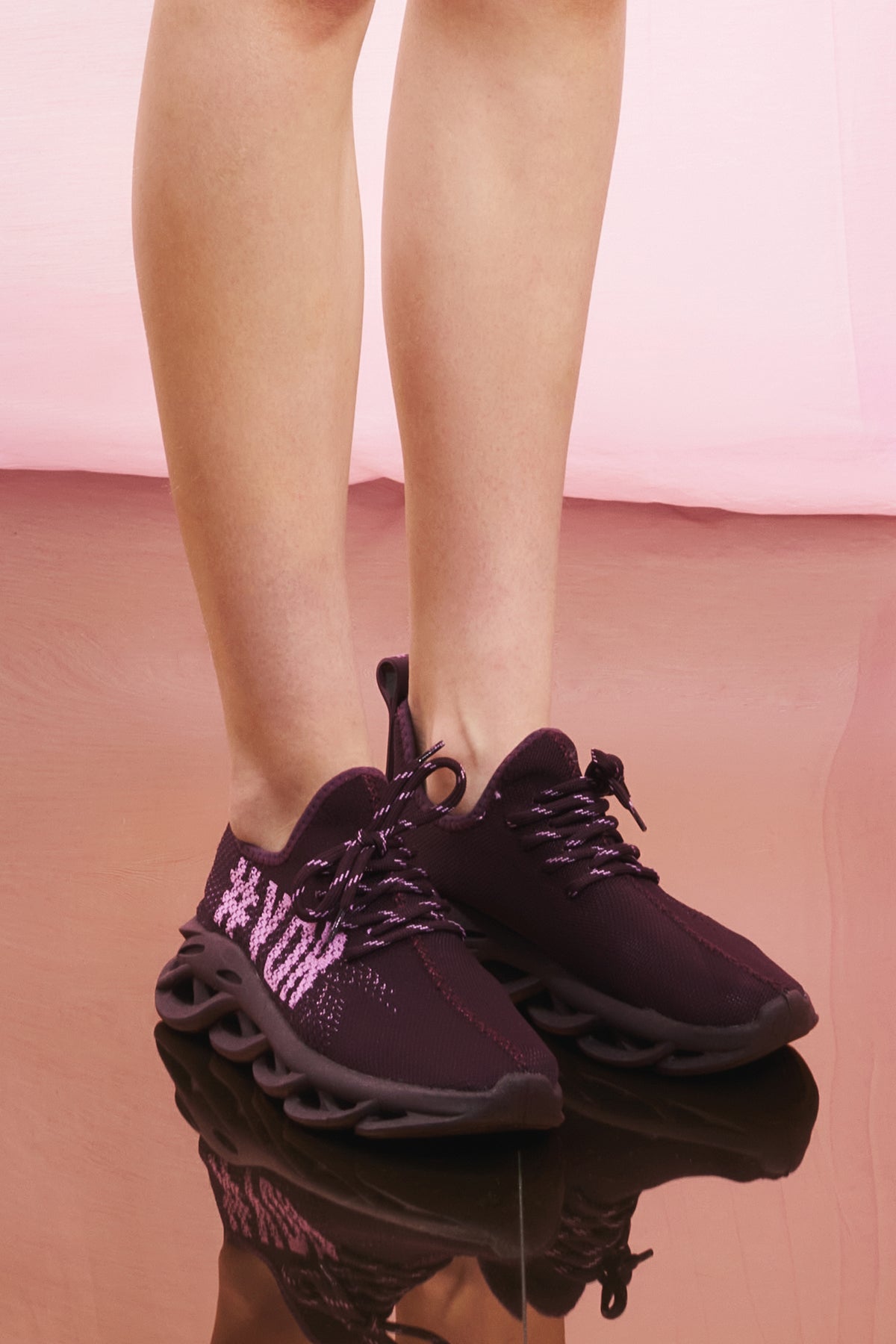 Plum Sneakers Bora7