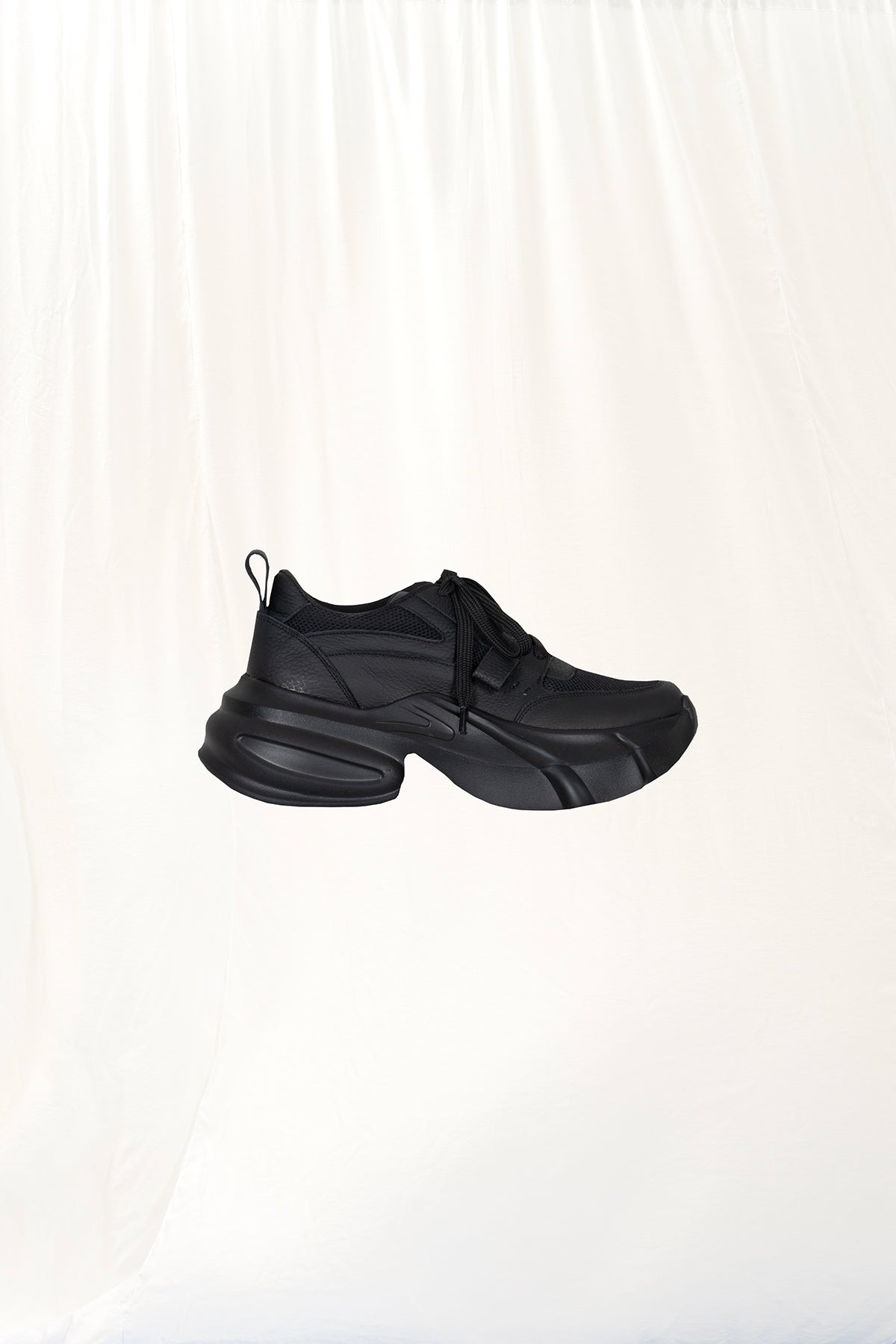Black Chunky Sole Sneakers Schiuma