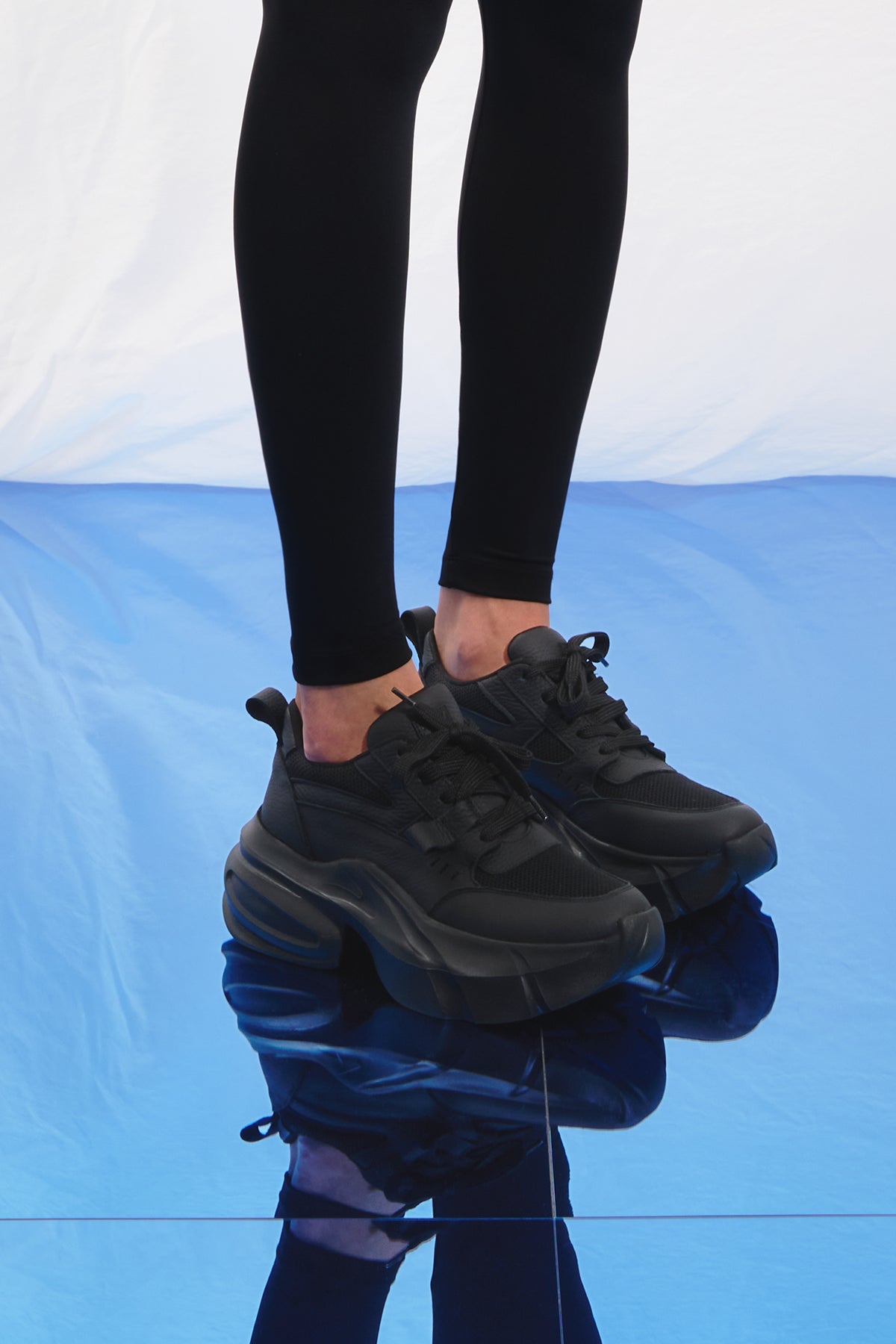 Black Chunky Sole Sneakers Schiuma