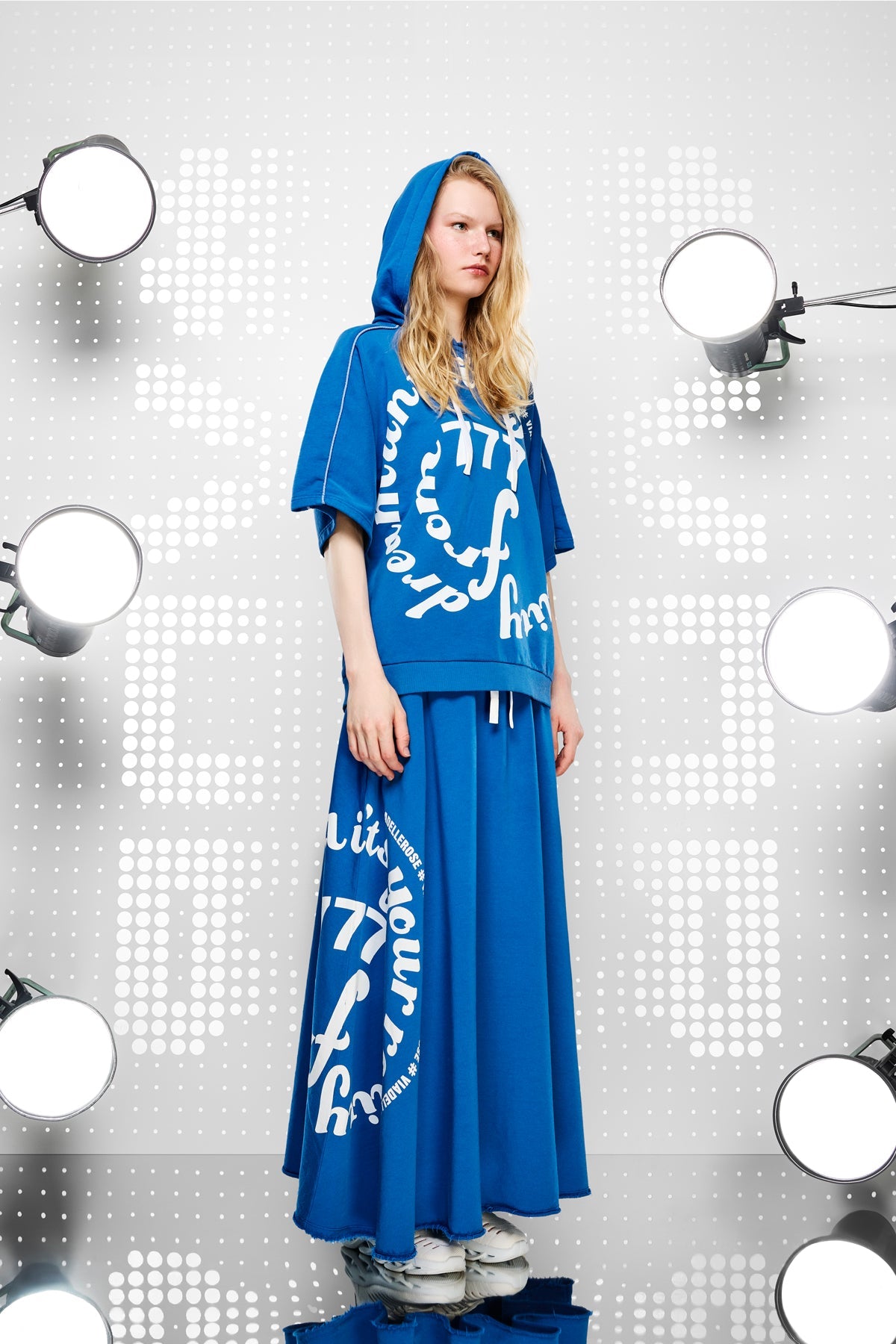 Indigo Sw-shirt 15300