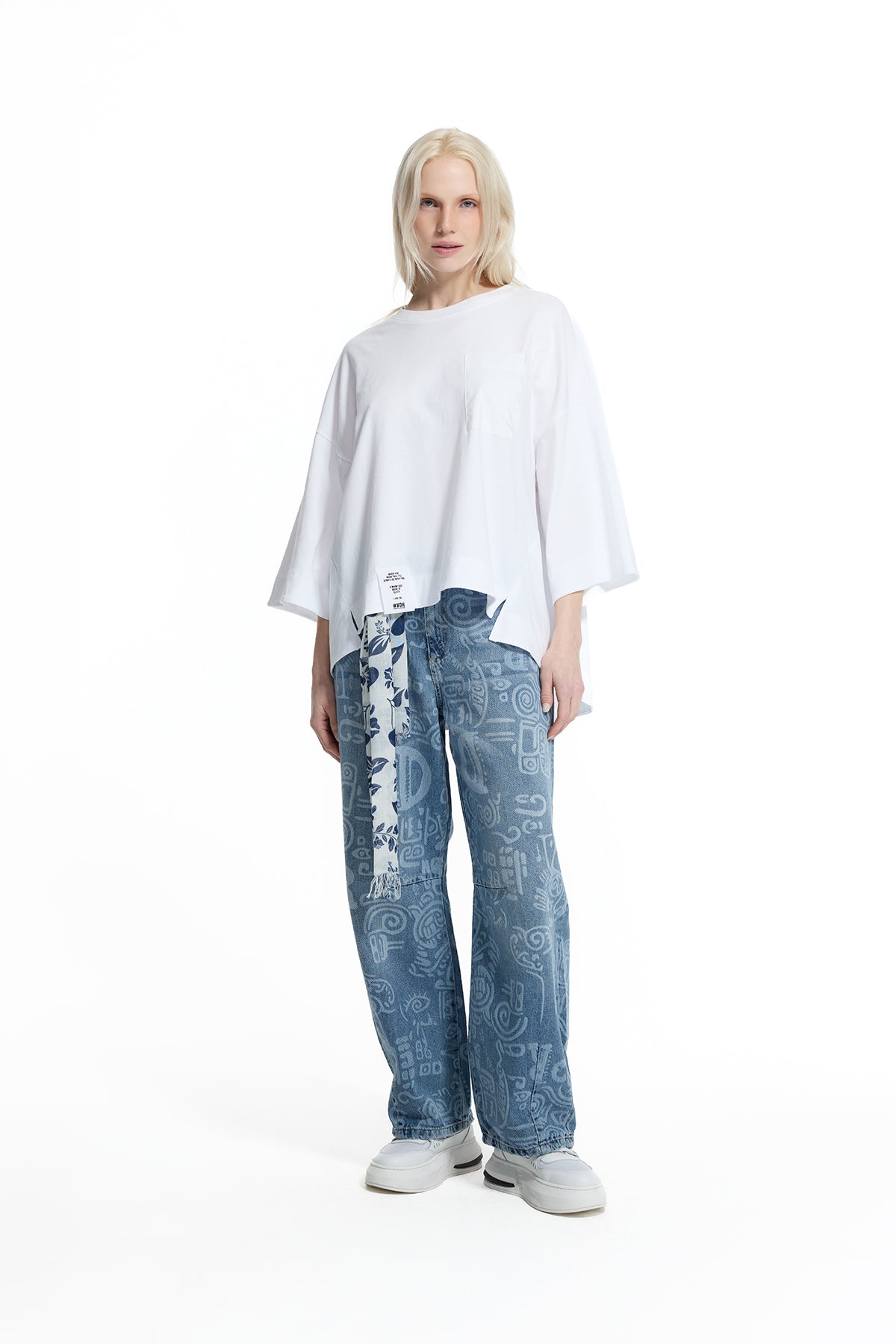 White Minimal Pocket Detail Oversized Silhouette T-shirt 19103