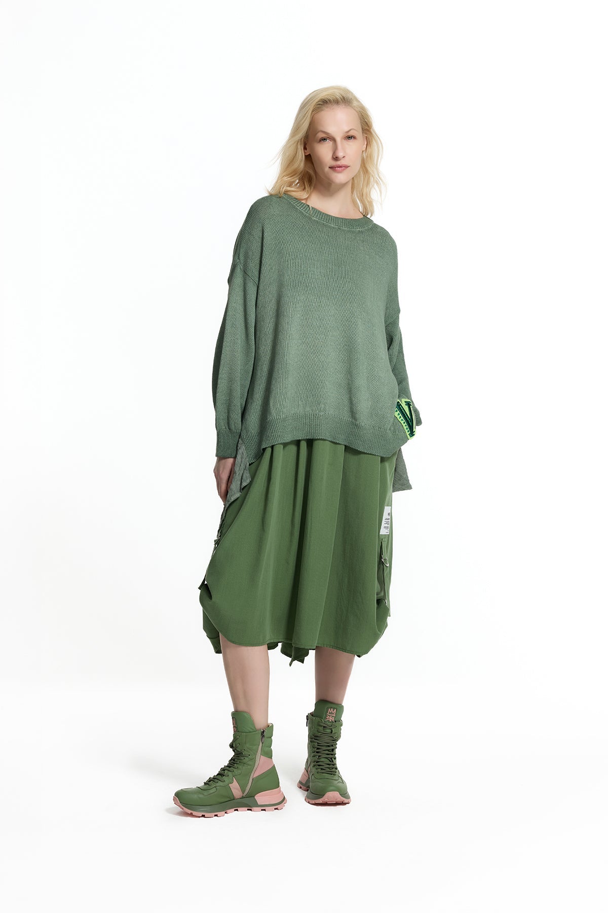Khaki Appliqué Letter Asymmetric Knit Sweater 19216