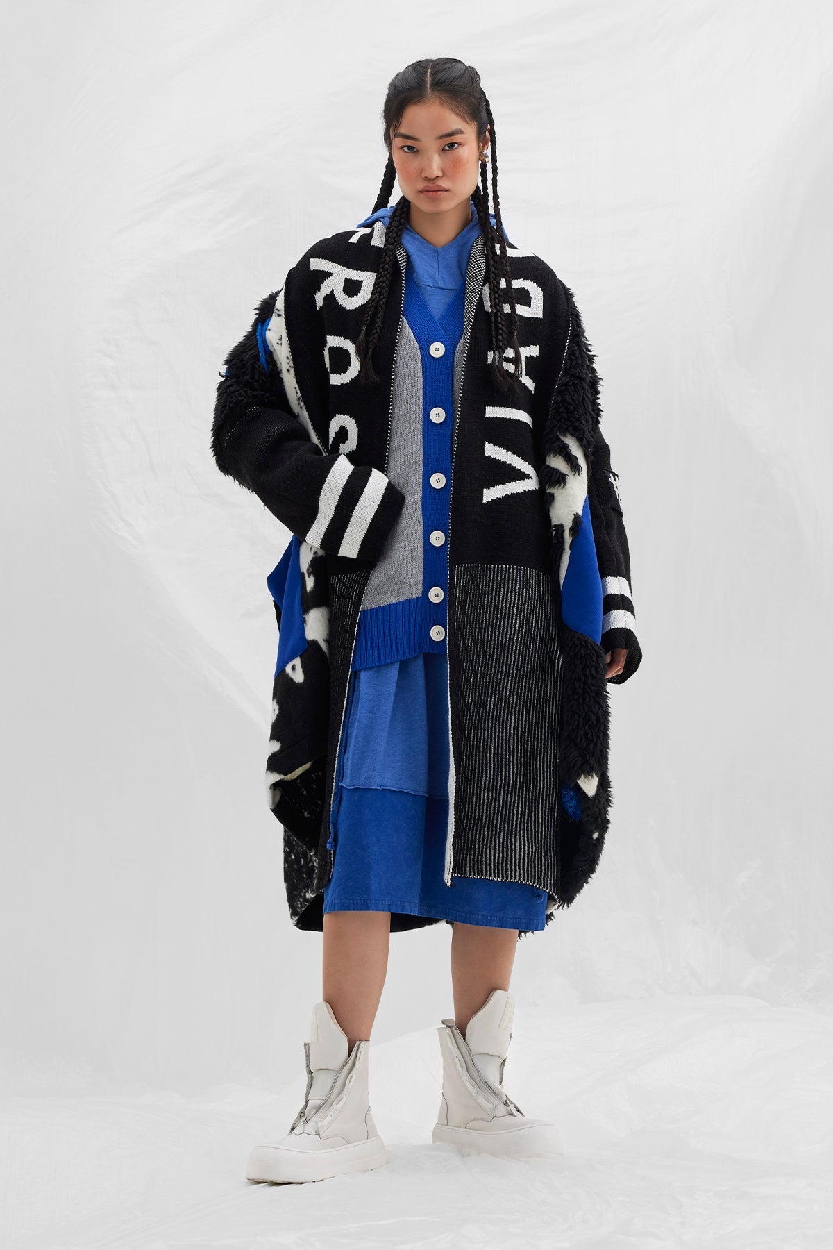 Nero Off White Scarf Vw2414031