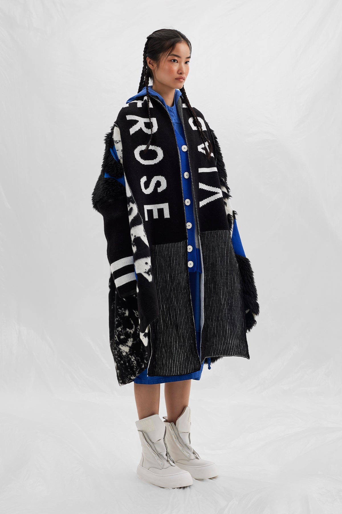 Nero Off White Scarf Vw2414031