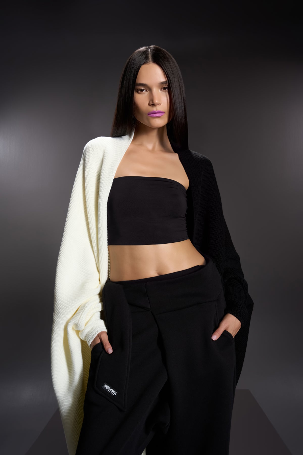 Nero Off White Cardigan 16021