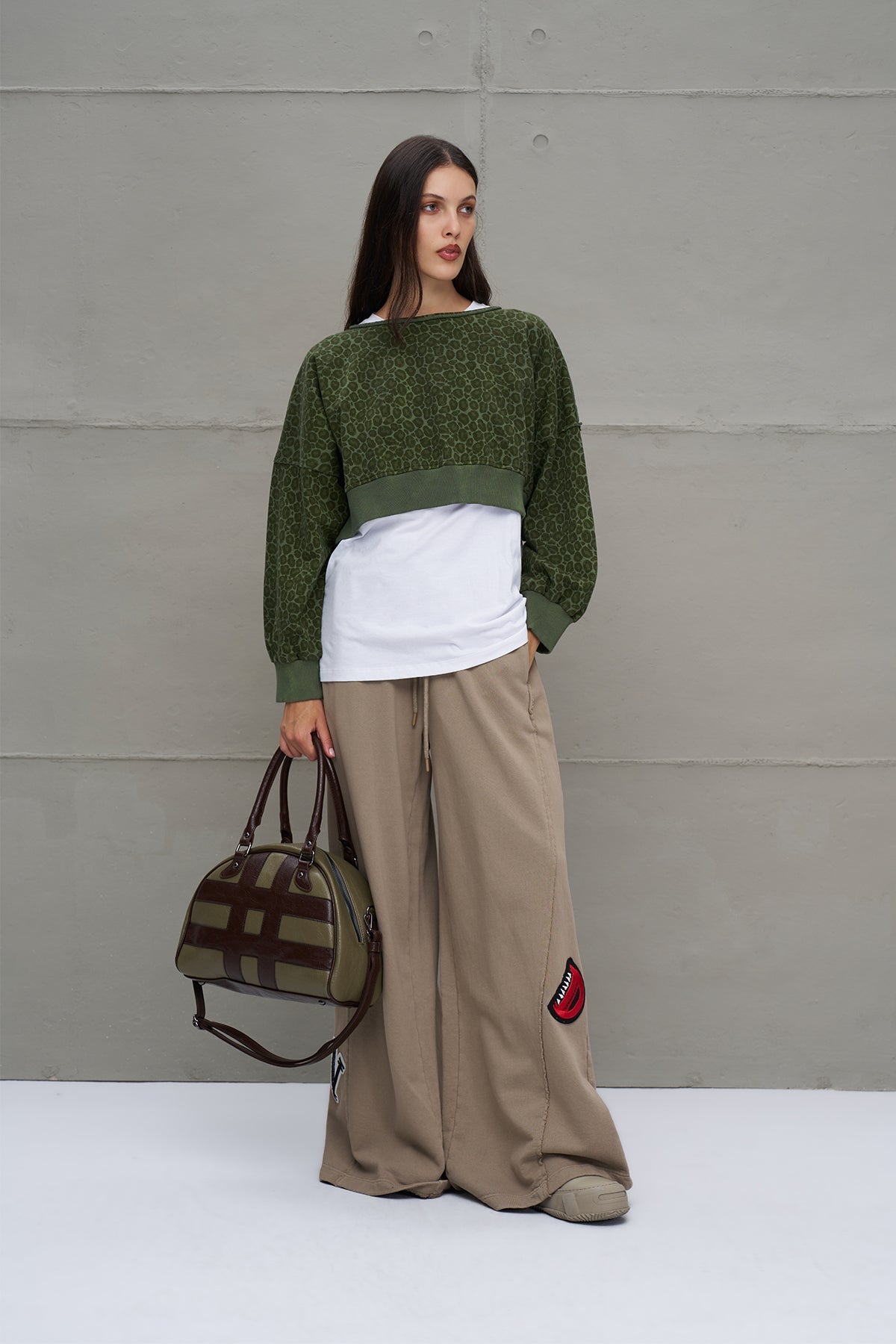 Green Leopard Print Cropped Sweatshirt 18013