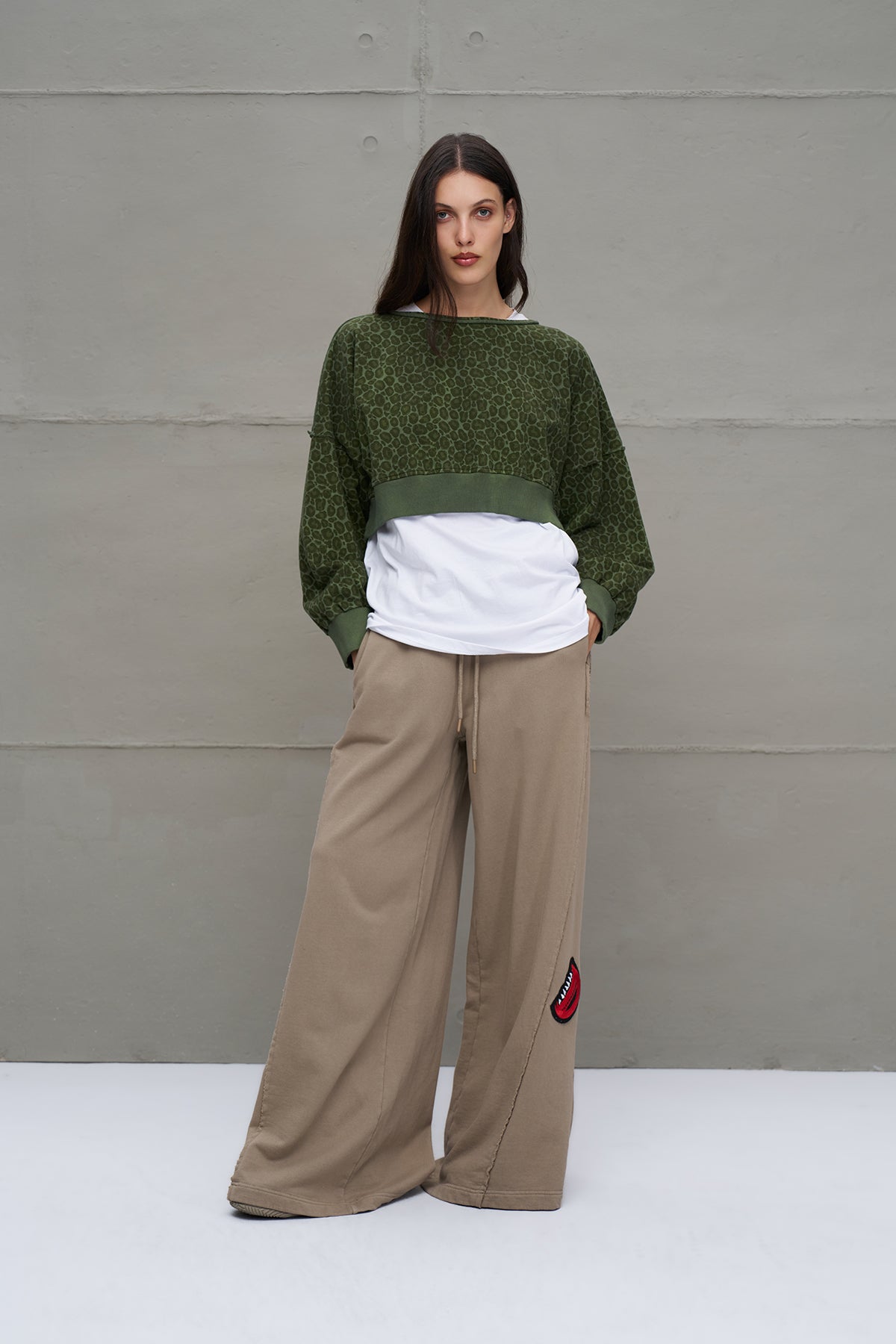 Green Leopard Print Cropped Sweatshirt 18013