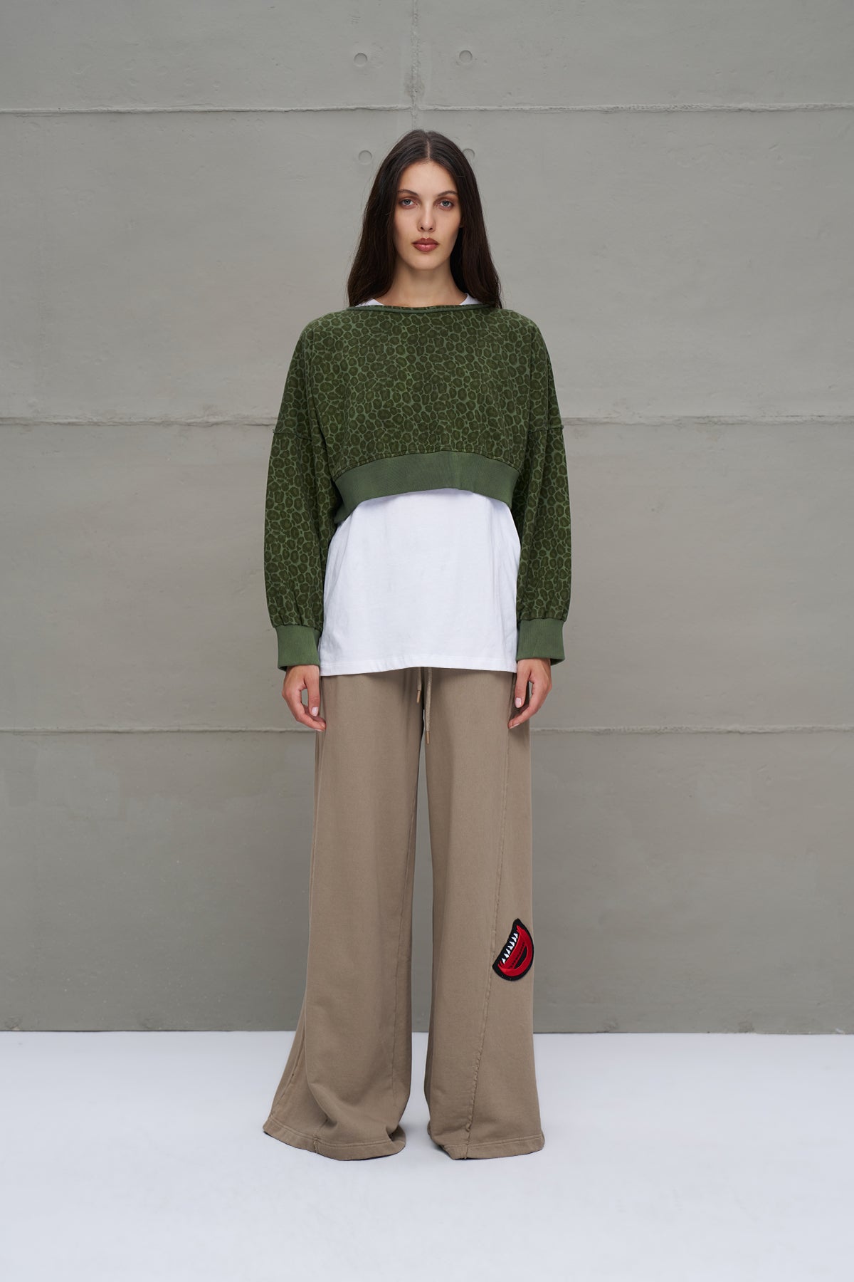 Green Leopard Print Cropped Sweatshirt 18013