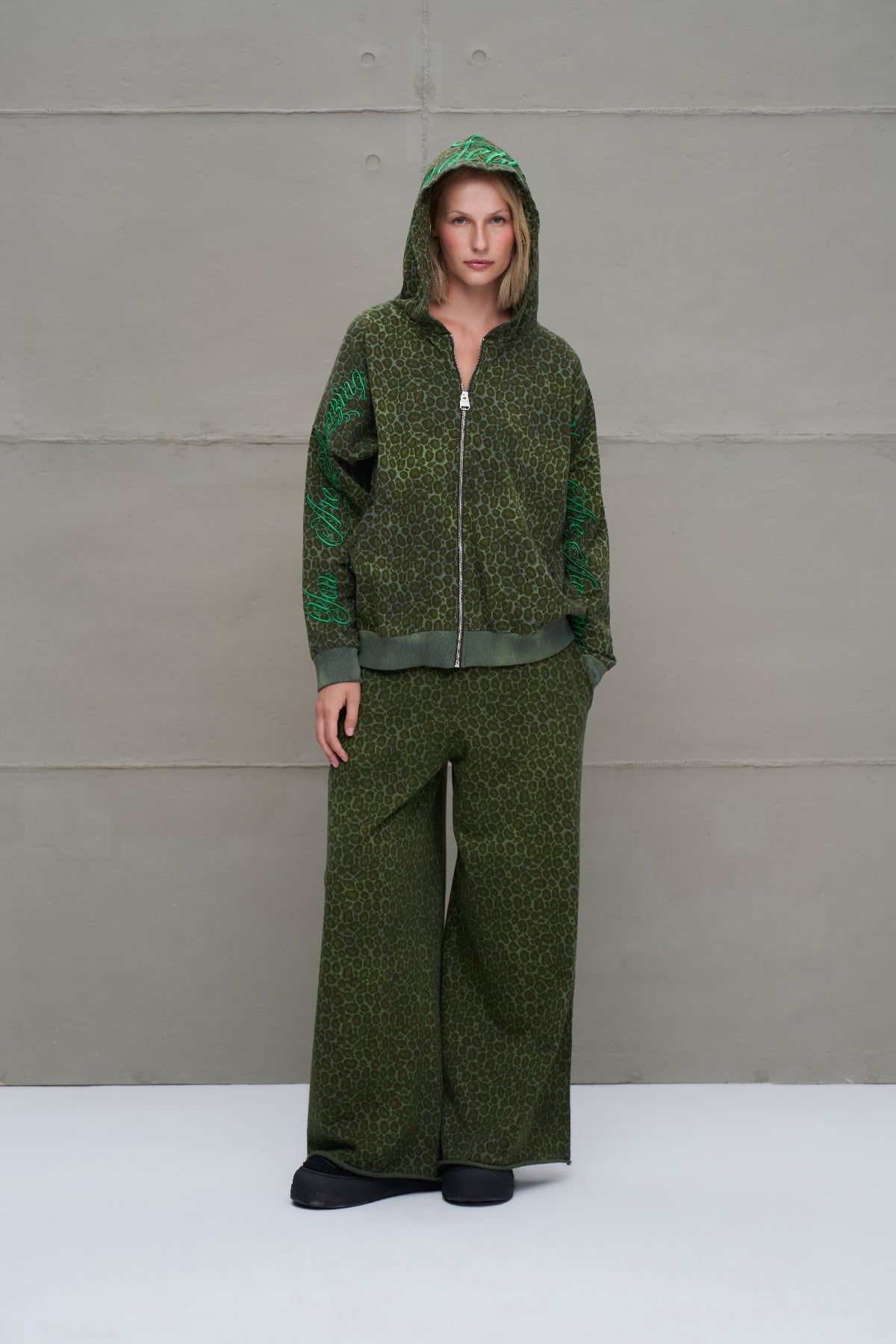 Green Leopard Print Oversized Trousers 18014
