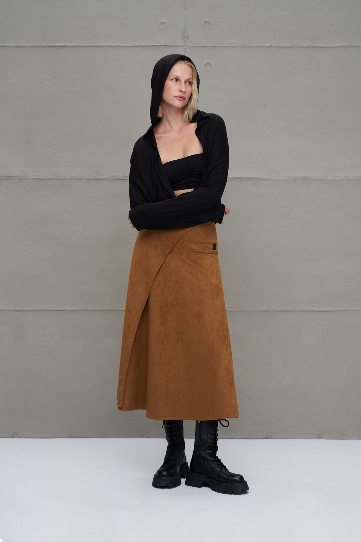 Black Cropped Hooded Blouse 18031