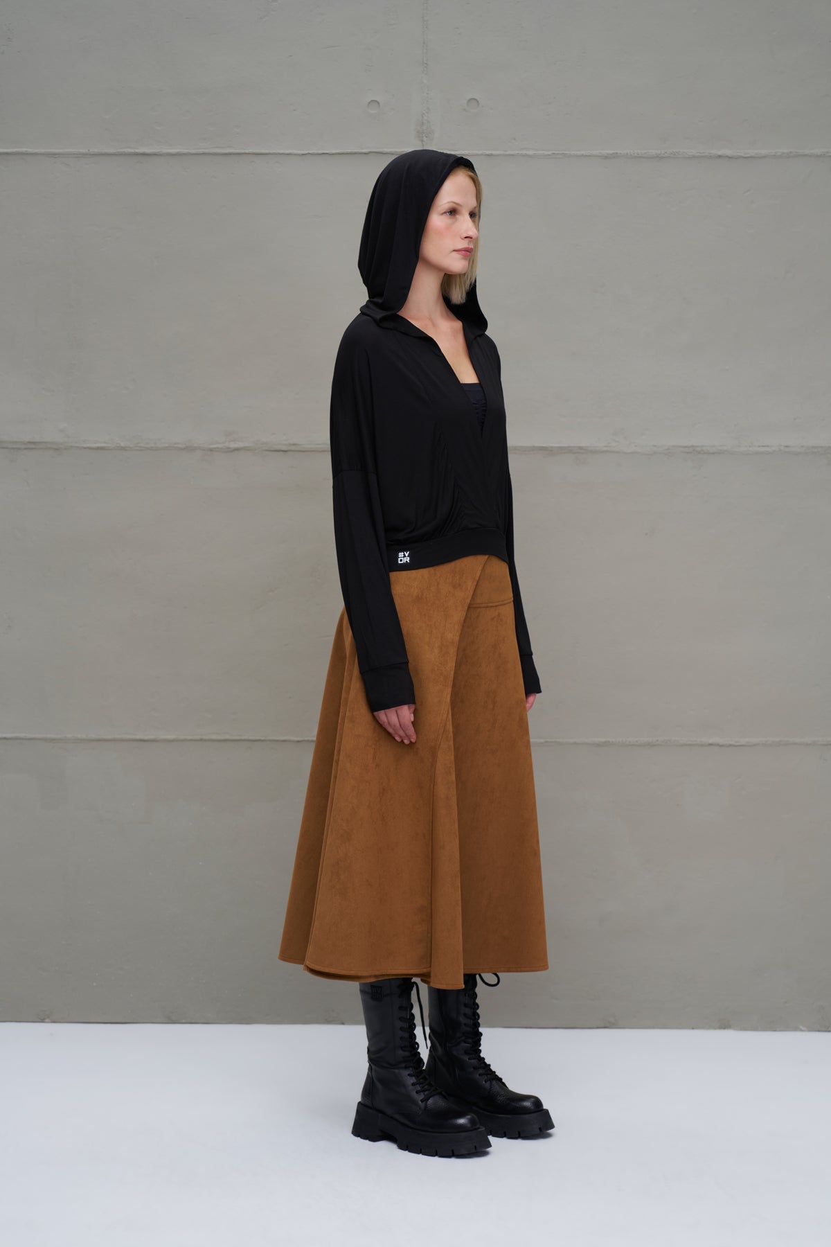 Black Cropped Hooded Blouse 18031