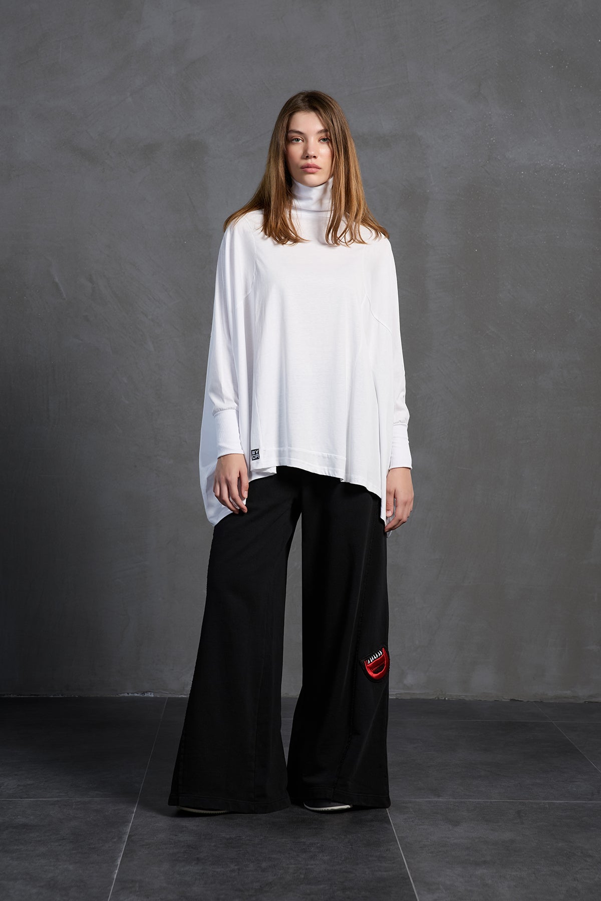 White Turtleneck Long Sleeve Oversize Blouse 18044