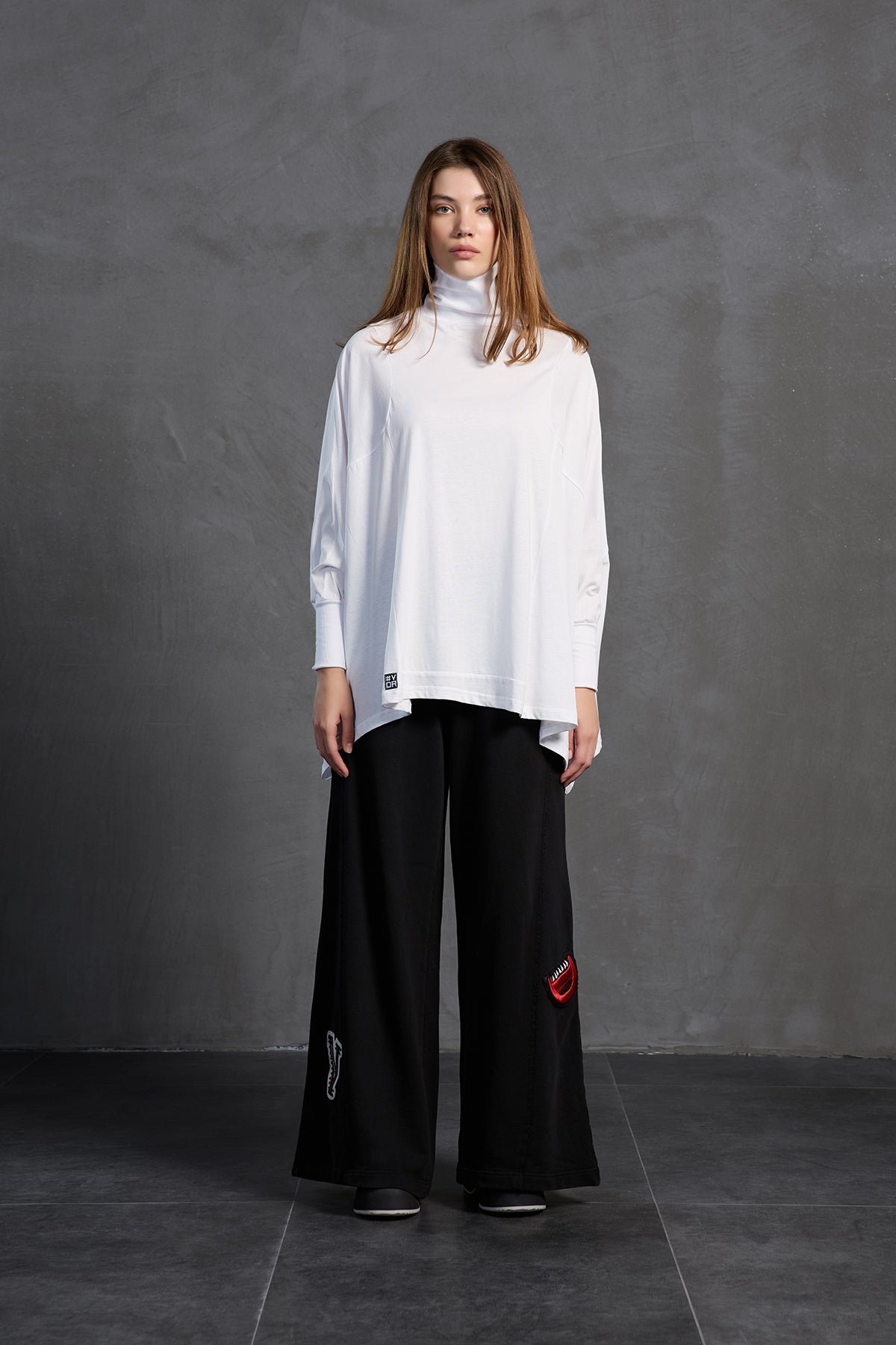 White Turtleneck Long Sleeve Oversize Blouse 18044