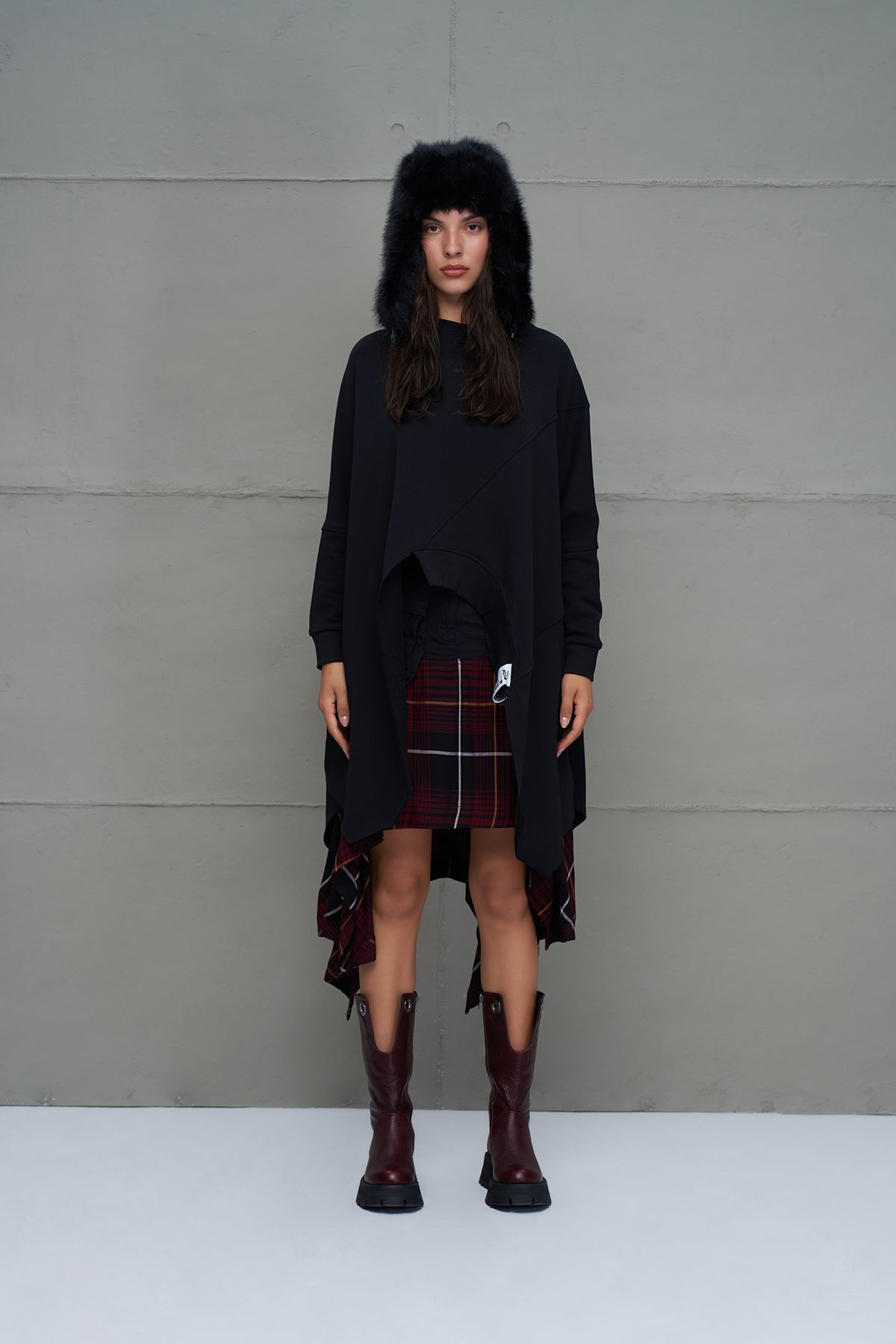 Black Asymmetric Oversized Sweatshirt 18046