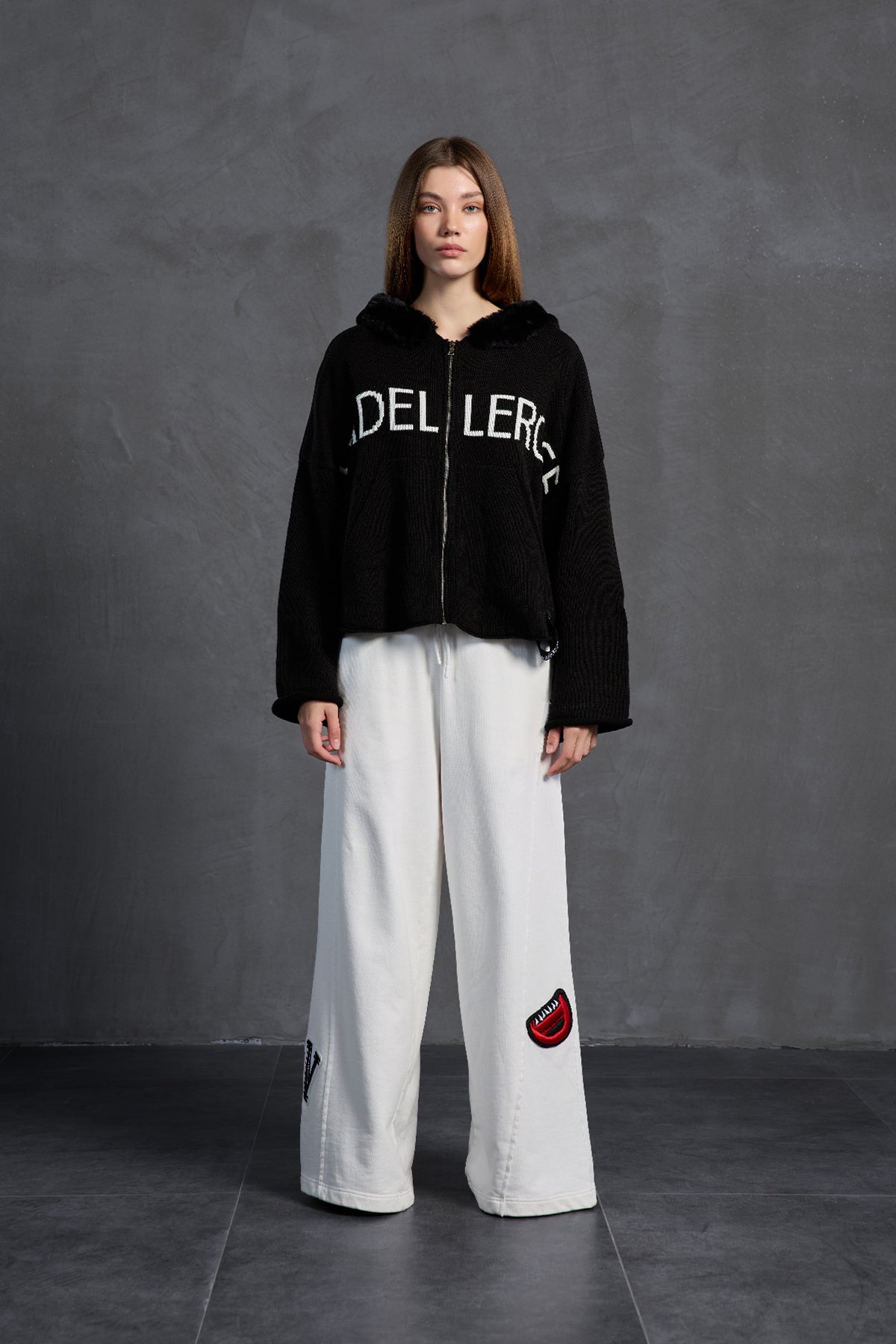 Black Zip-up Lettering Oversize Knit Sweater 18076