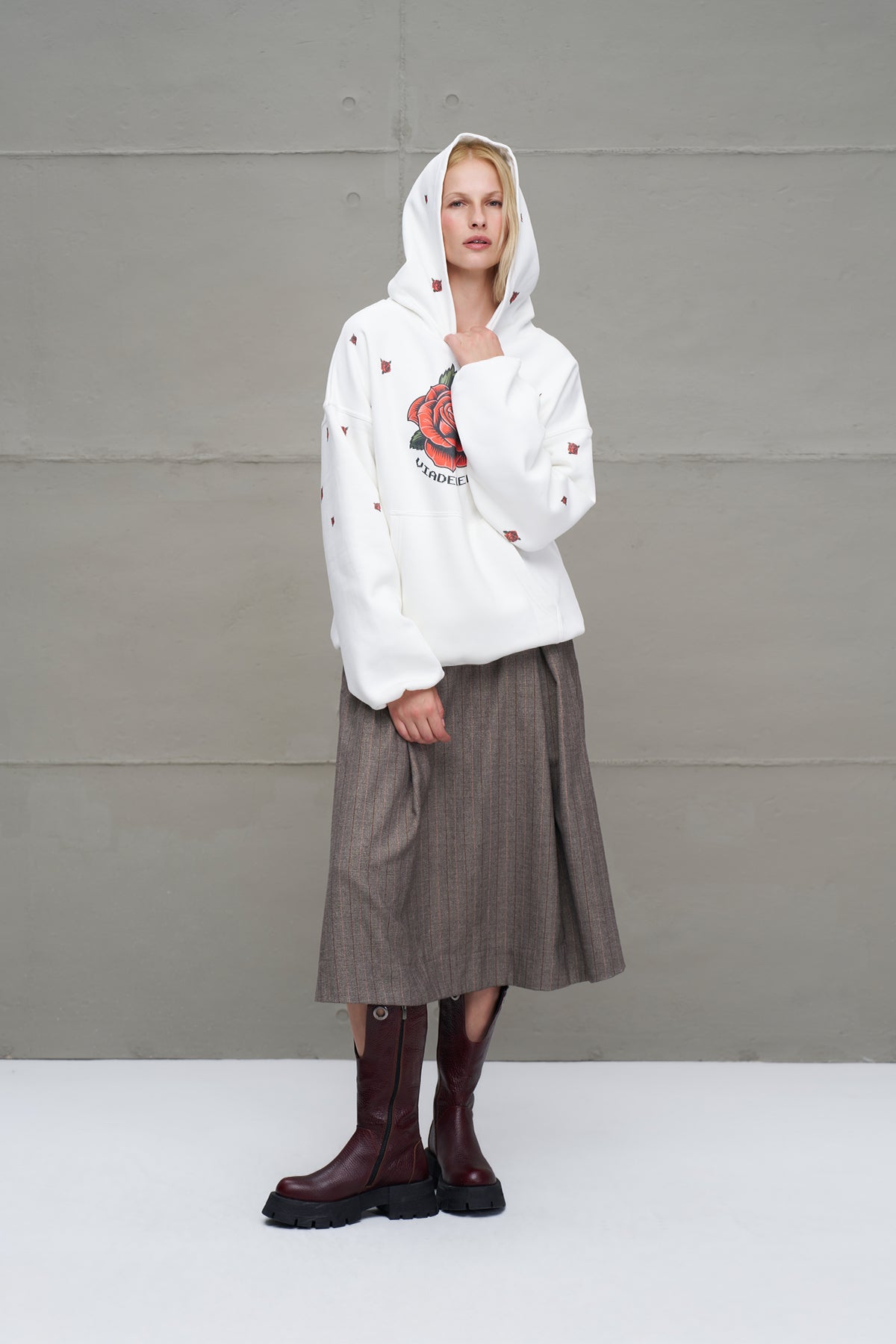 Off White Rose-patterned Oversized Hooded Sweatshirt 18151