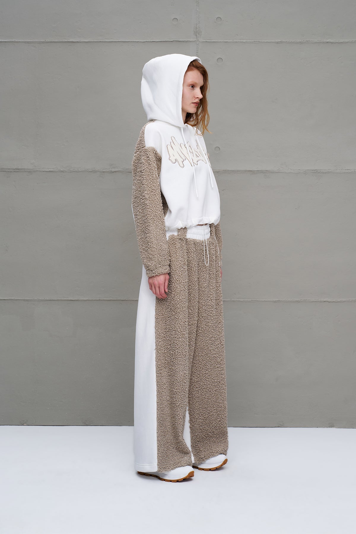 Off White Beige Faux Fur Hooded Sweatshirt 18154