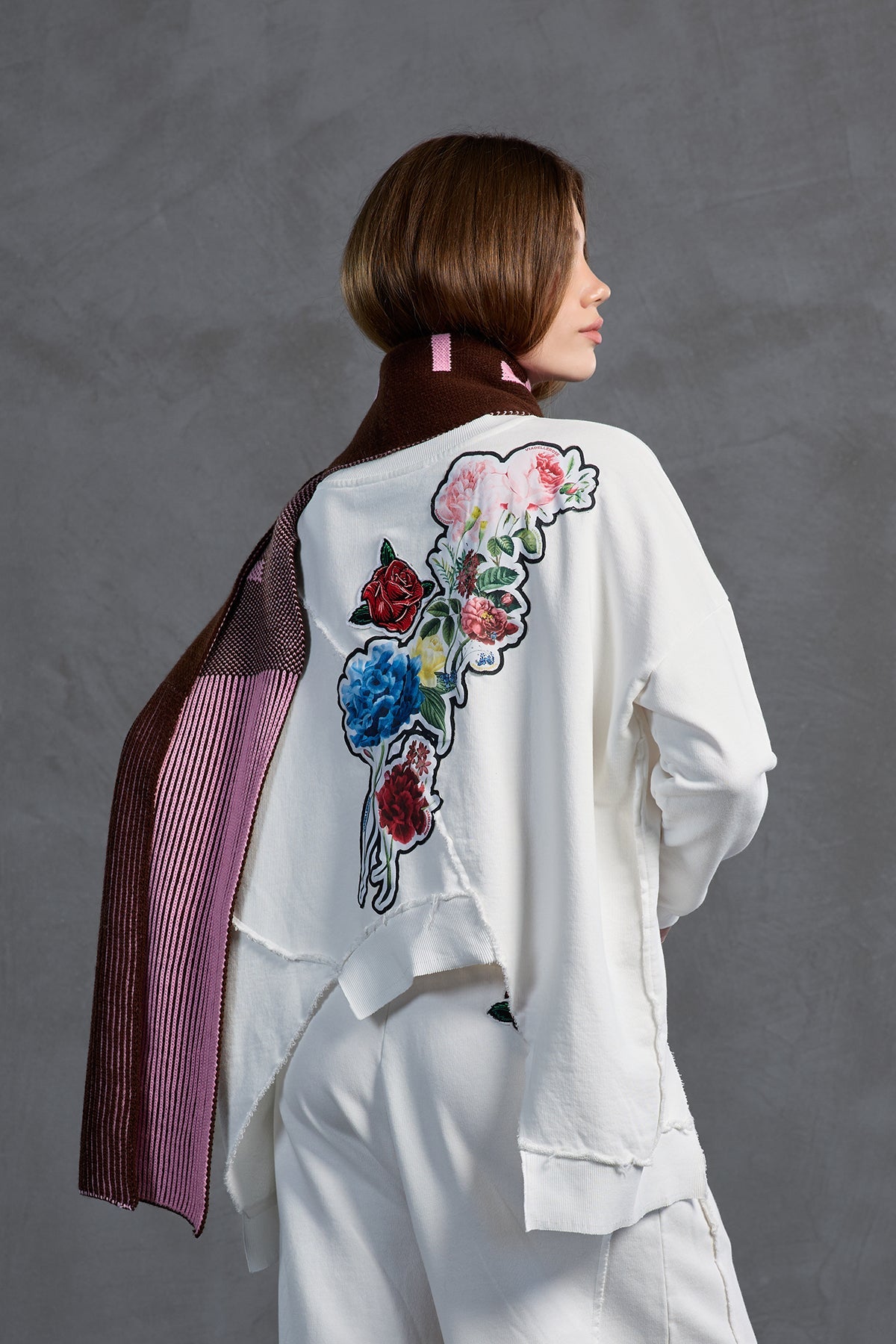 Off White Floral Oversize Sweatshirt 18157