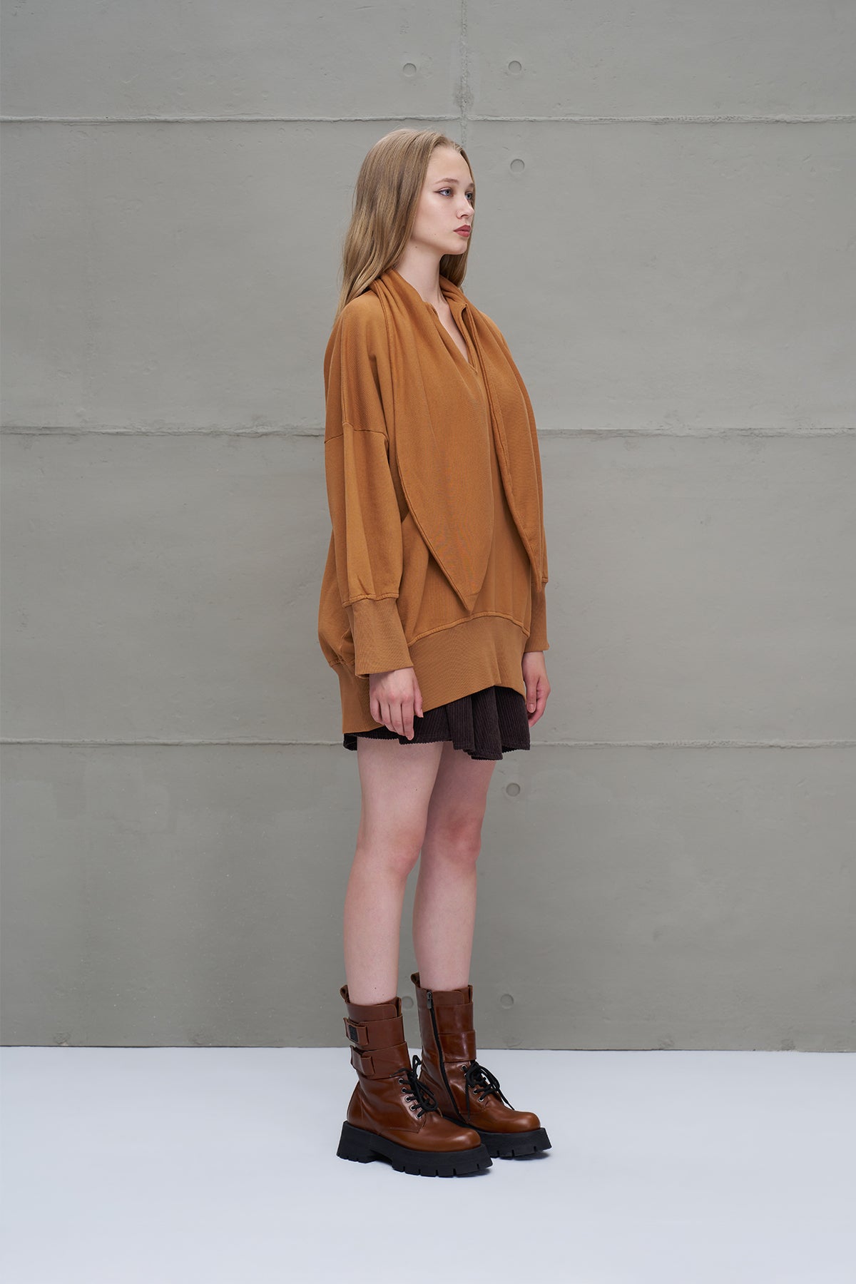Camel Shawl-detail Oversized Sweatshirt 18162