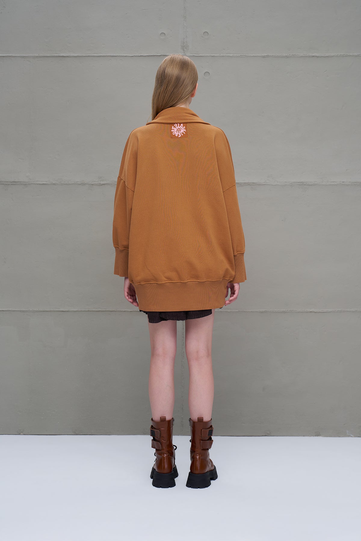 Camel Shawl-detail Oversized Sweatshirt 18162