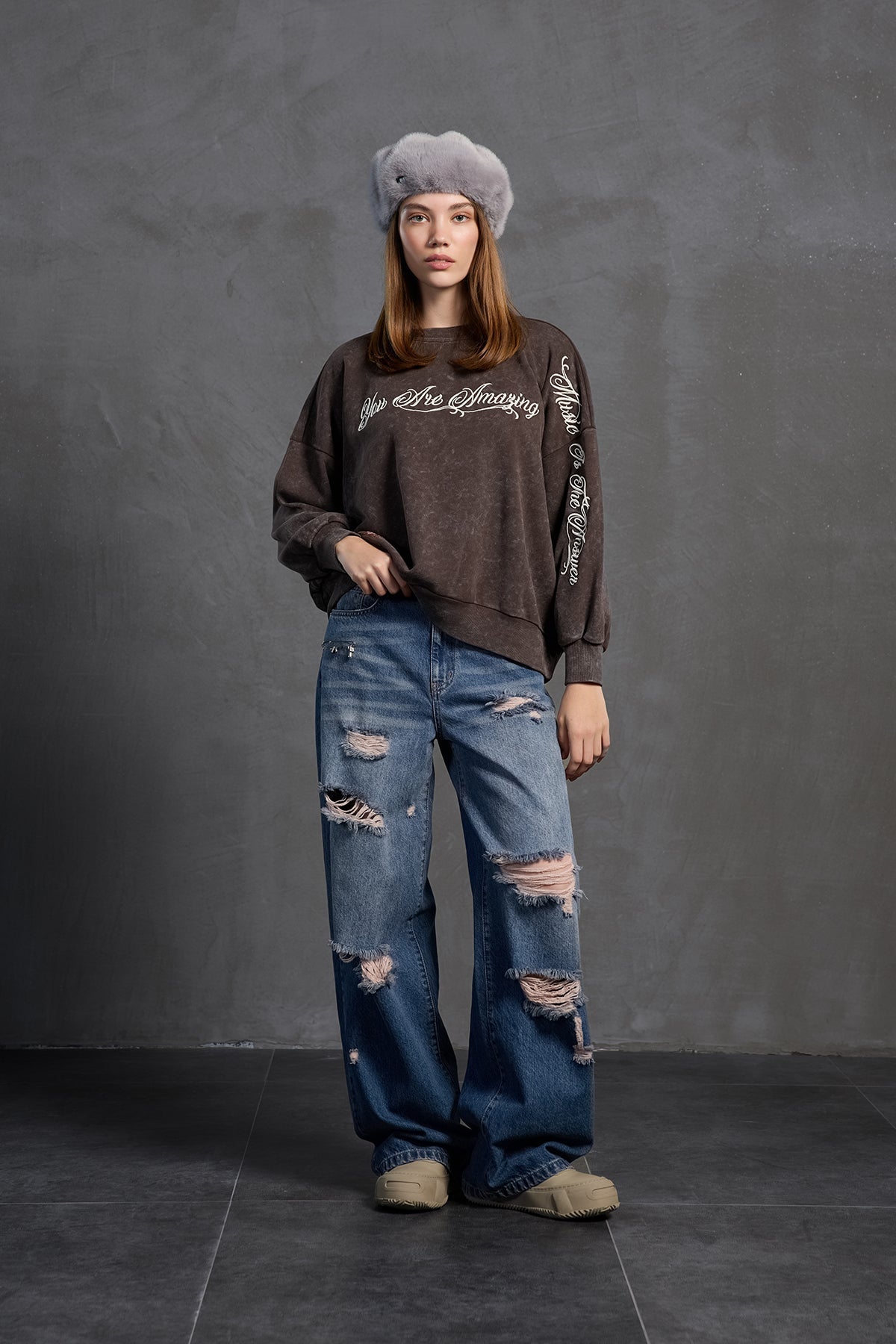 Brown Slogan-print Oversize Sweatshirt 18178