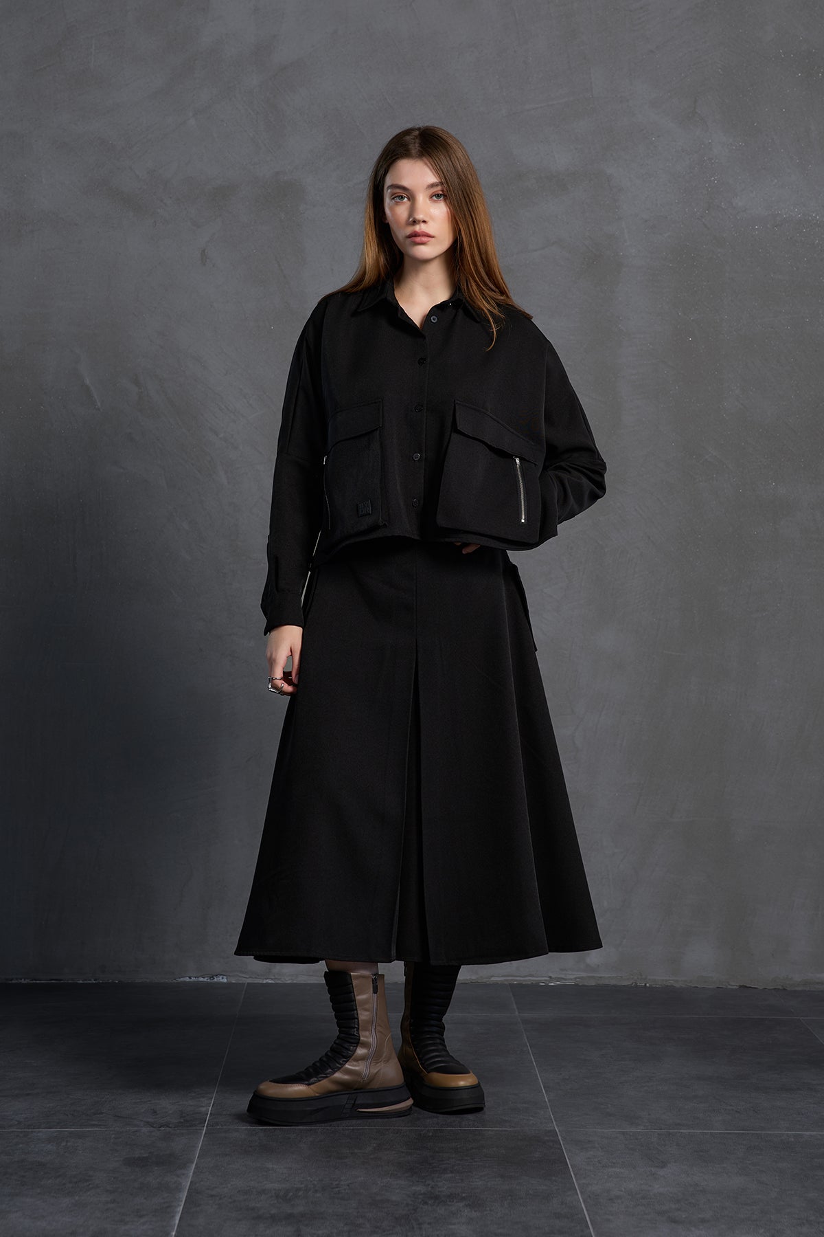 Black Pleated Midi Skirt 18198