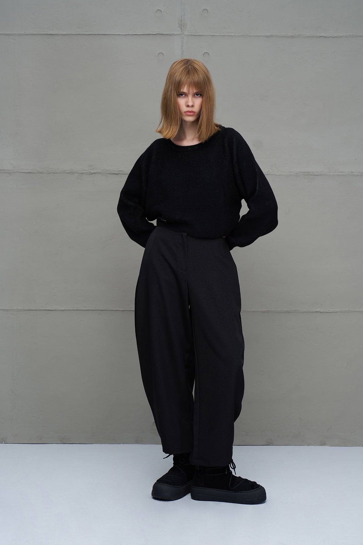 Black High-waist Balloon Trousers 18199