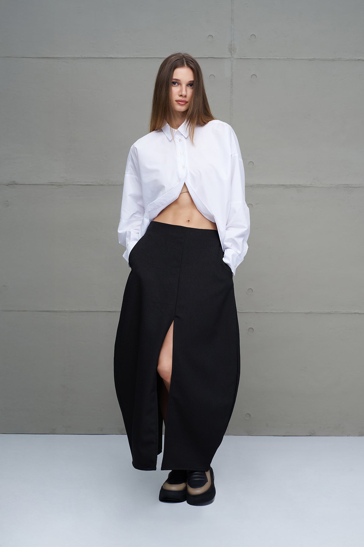 Black Slit Balloon Midi Skirt 18204