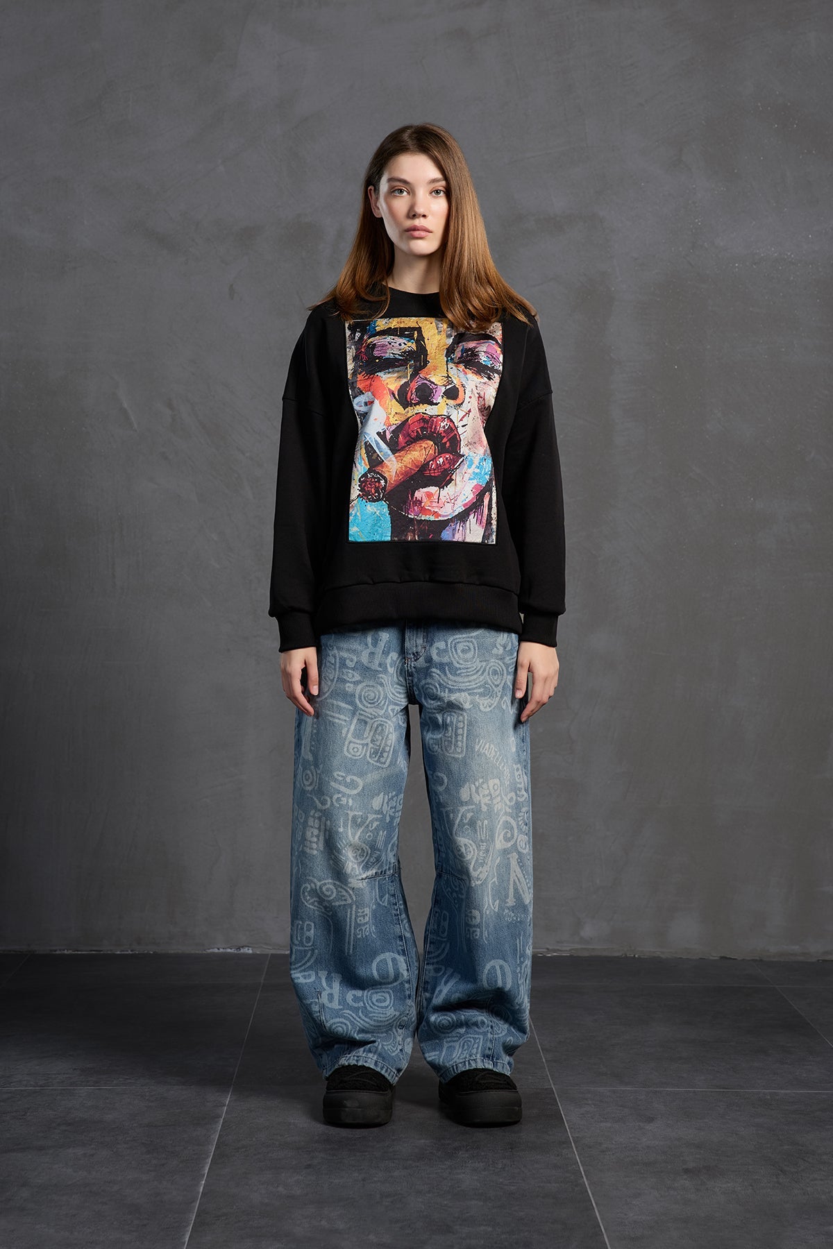 Black Pop-art Printed Oversize Sweatshirt 18216