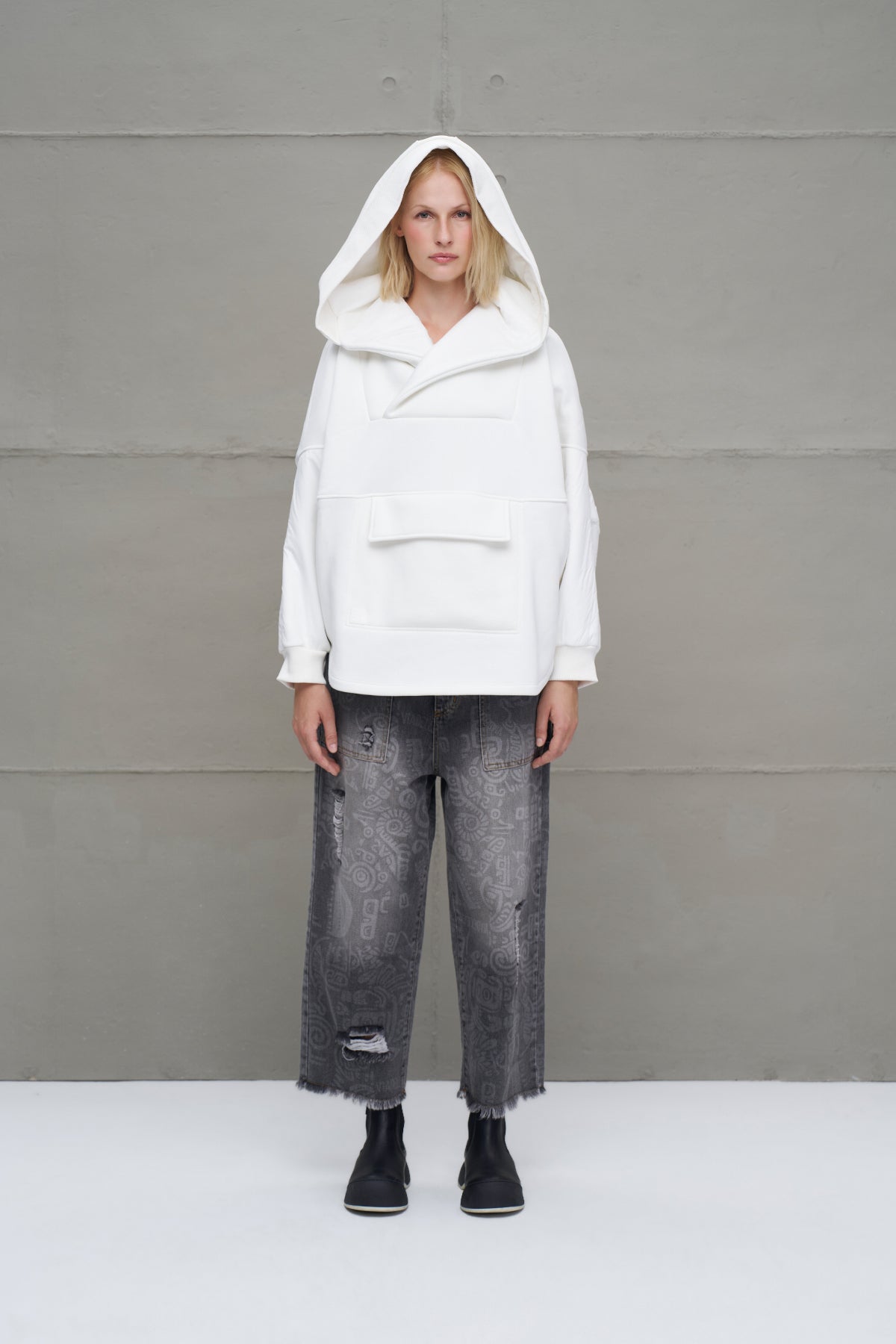 Off White Hooded Oversize Sweatshirt 18242