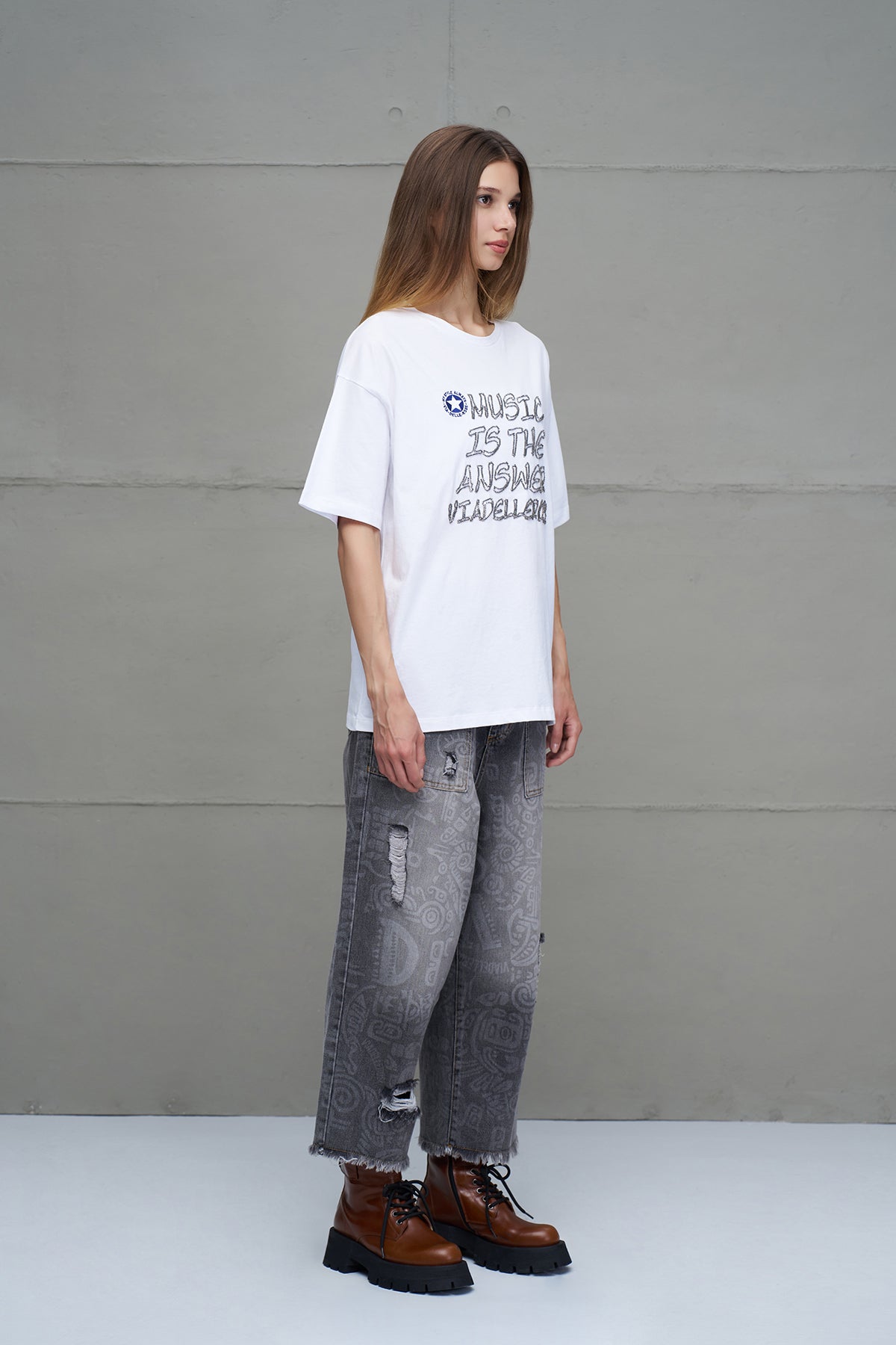 White Beaded Lettering Oversize T-shirt 18243