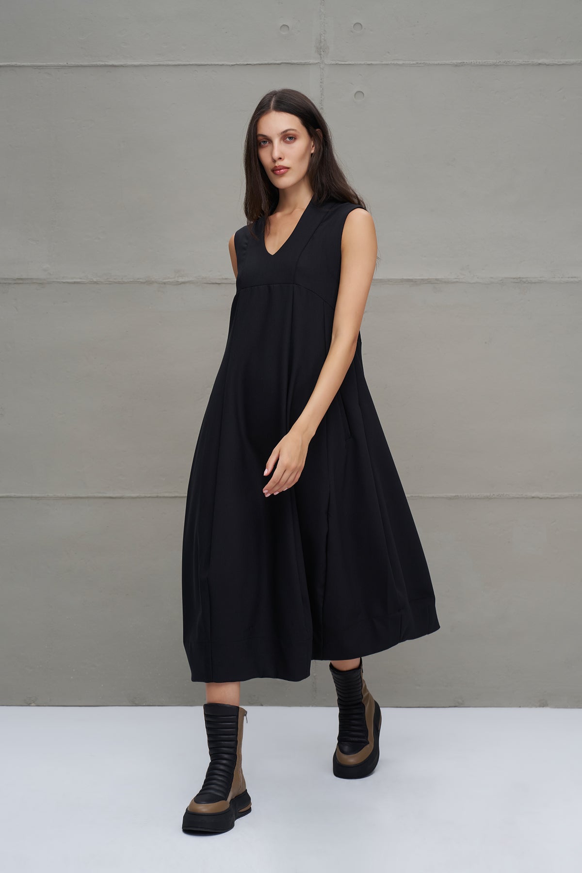 Black Balloon Form Oversize Dress 18283