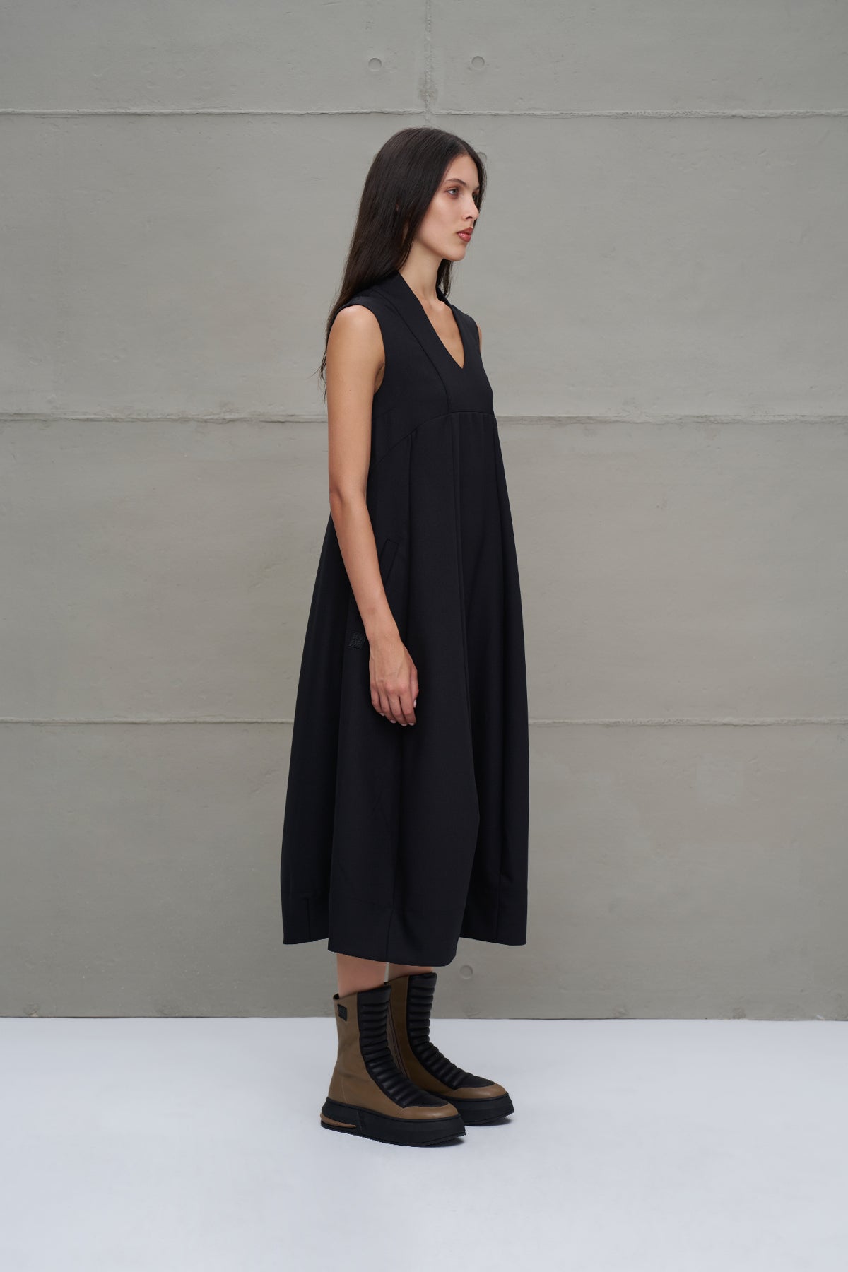 Black Balloon Form Oversize Dress 18283