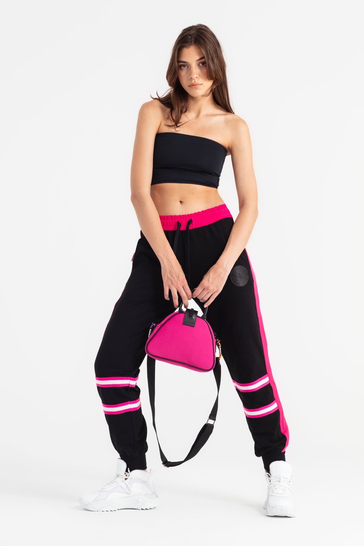 Rosa Nero Bag Pyramid1