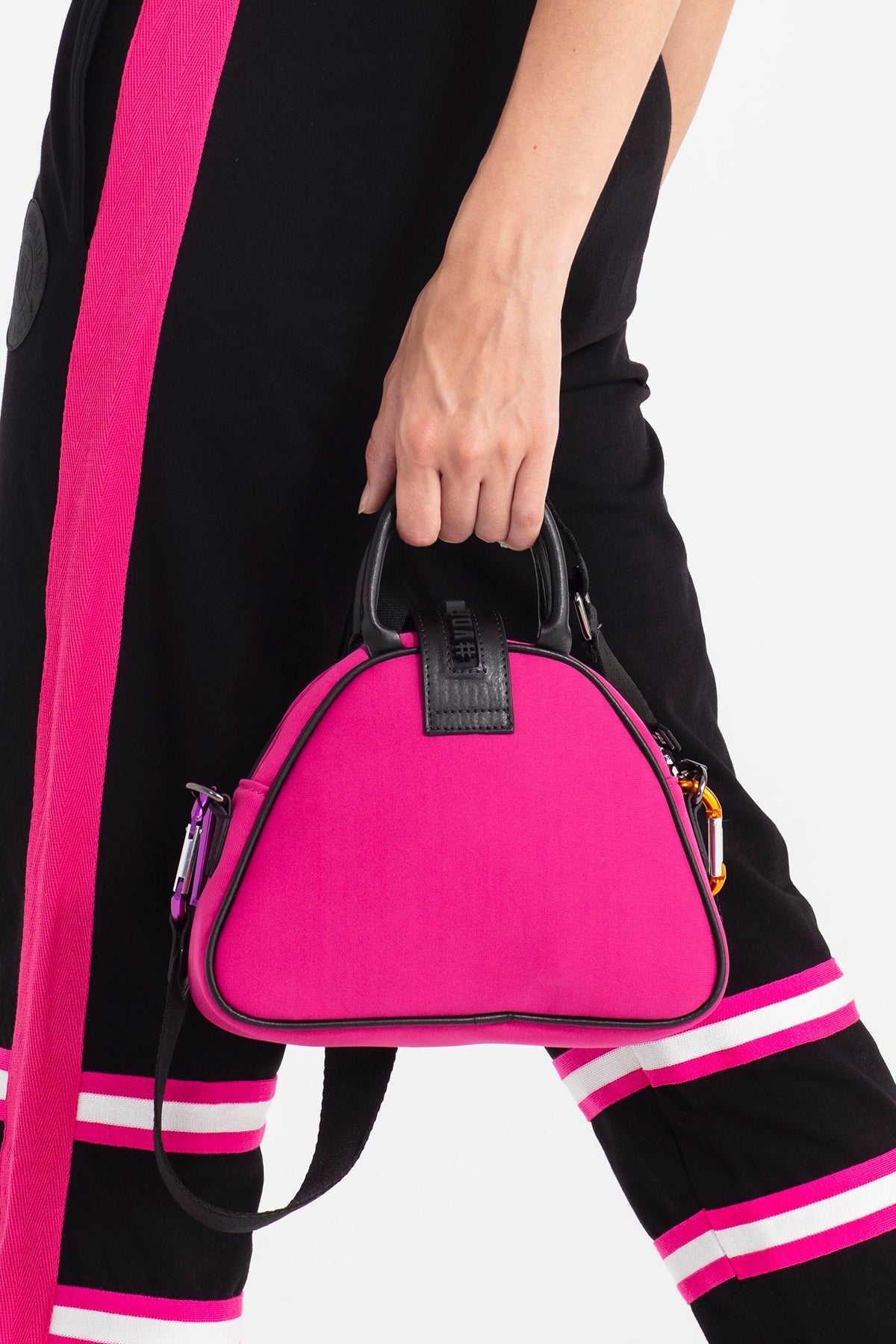 Rosa Nero Bag Pyramid1