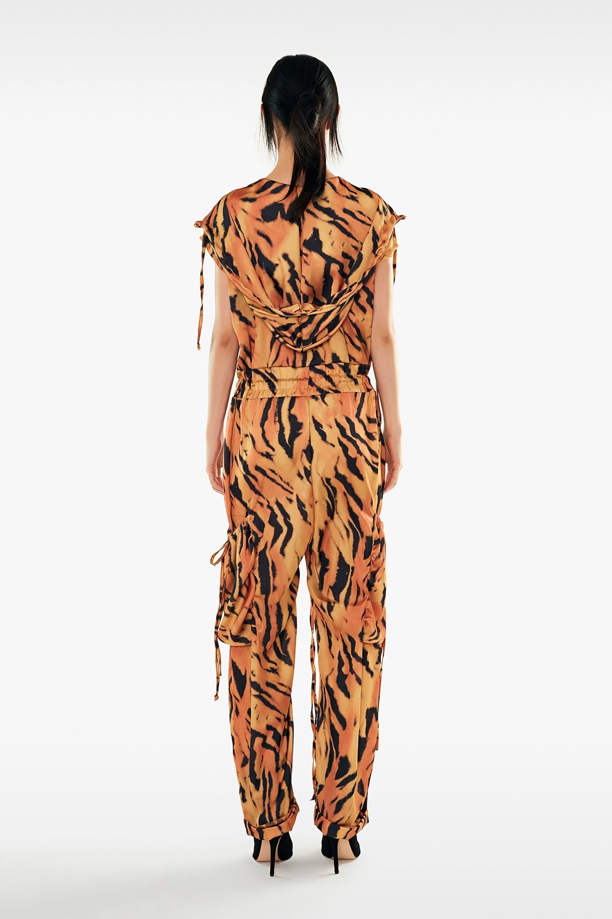 Leo Overall 11057
