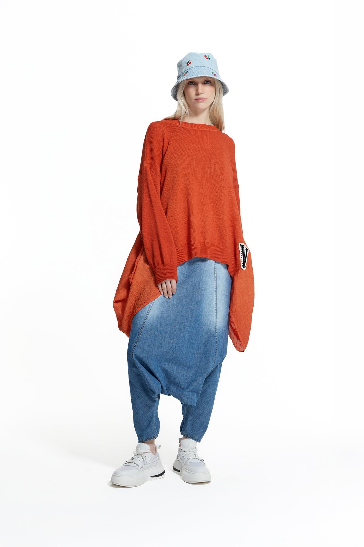 Orange Appliqué Letter Asymmetric Knit Sweater 19216