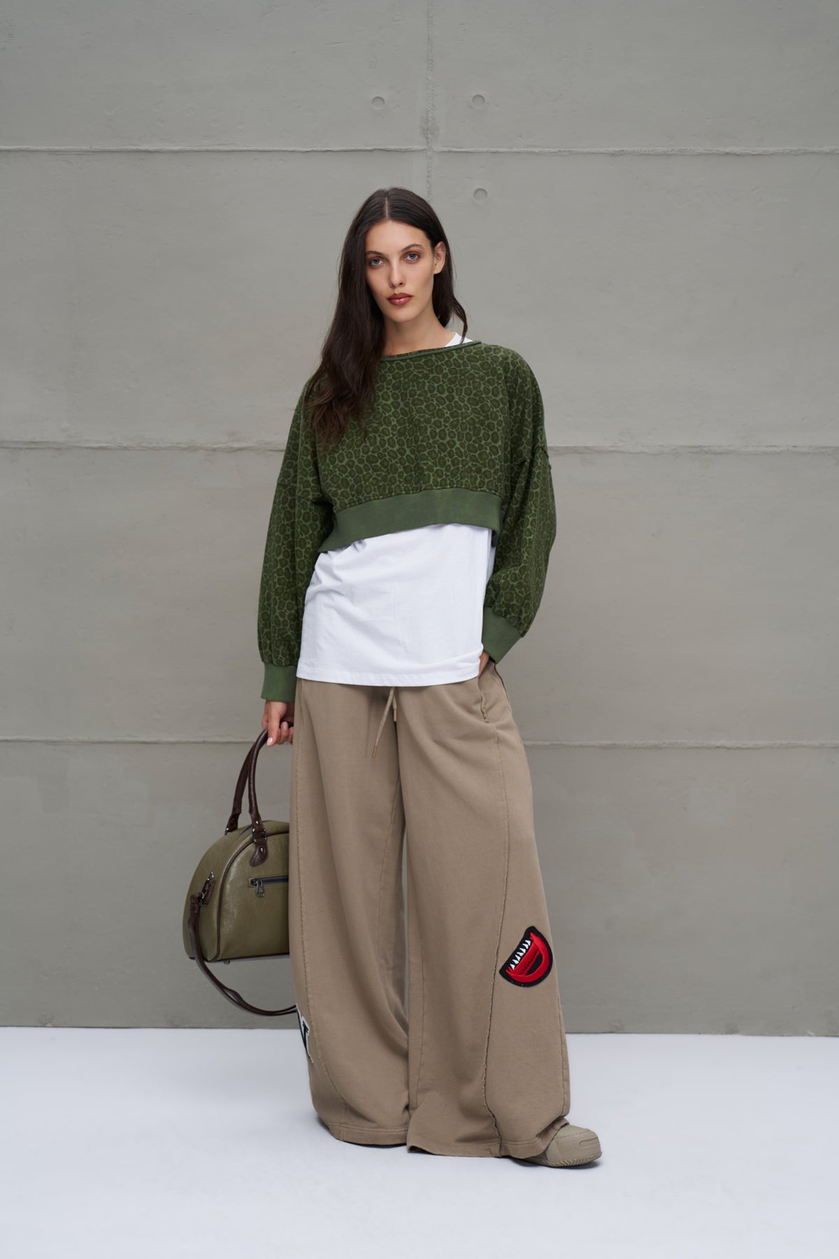 Green Leopard Print Cropped Sweatshirt 18013