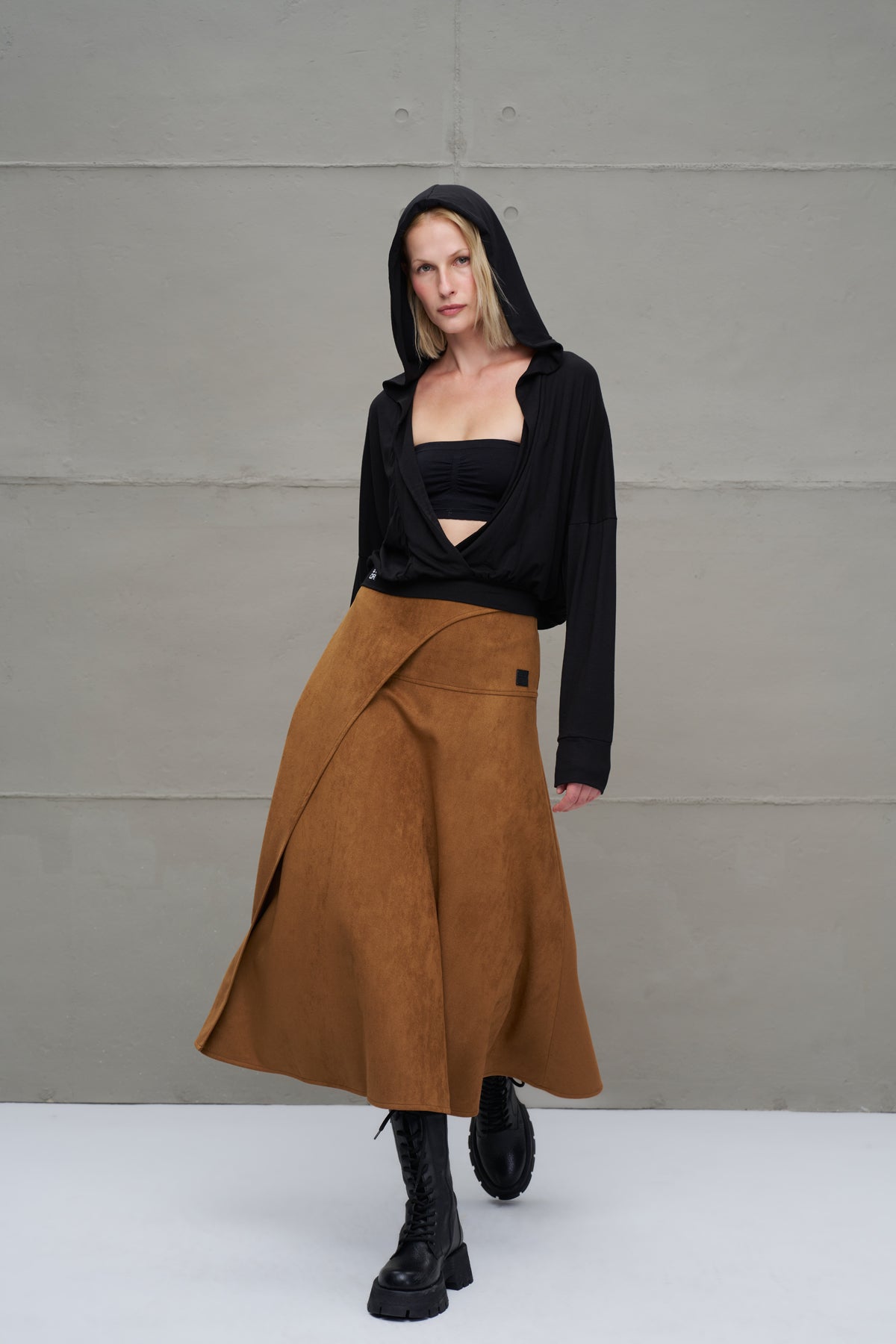 Black Cropped Hooded Blouse 18031