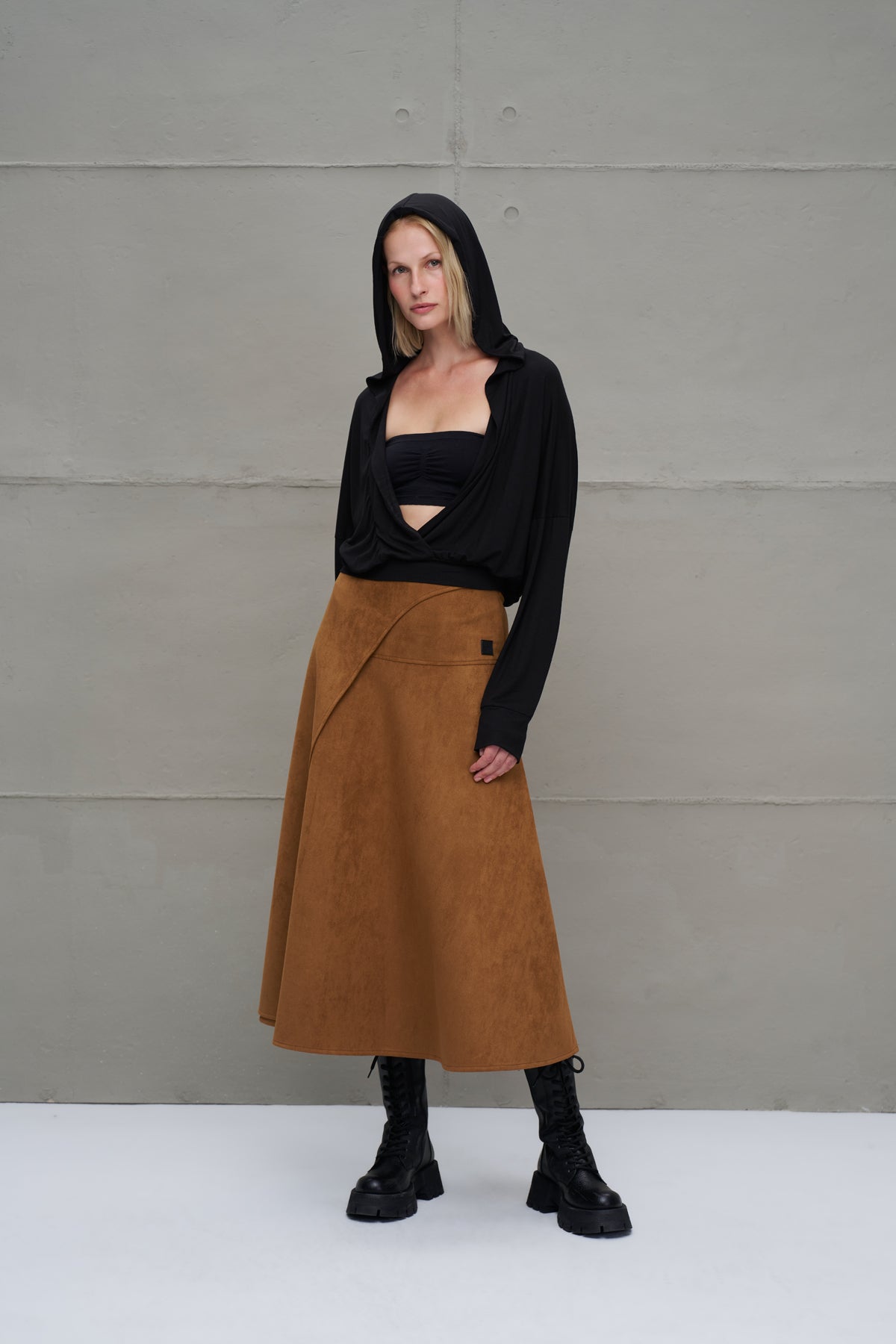 Black Cropped Hooded Blouse 18031