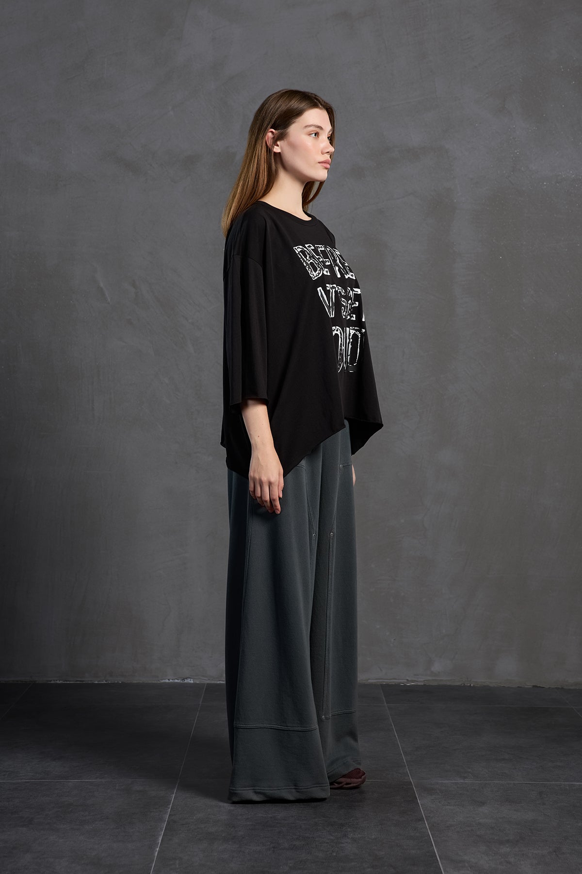 Black Slogan Asymmetric Oversize T-shirt 18035