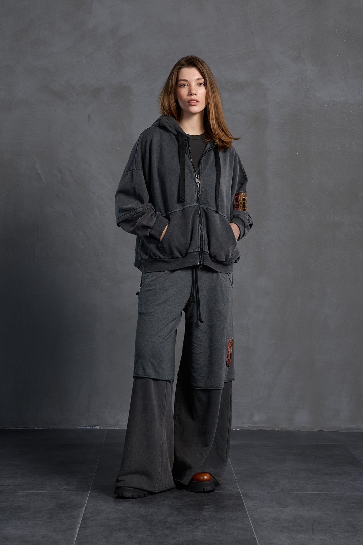 Black Zip-up Oversize Sweatshirt 18038