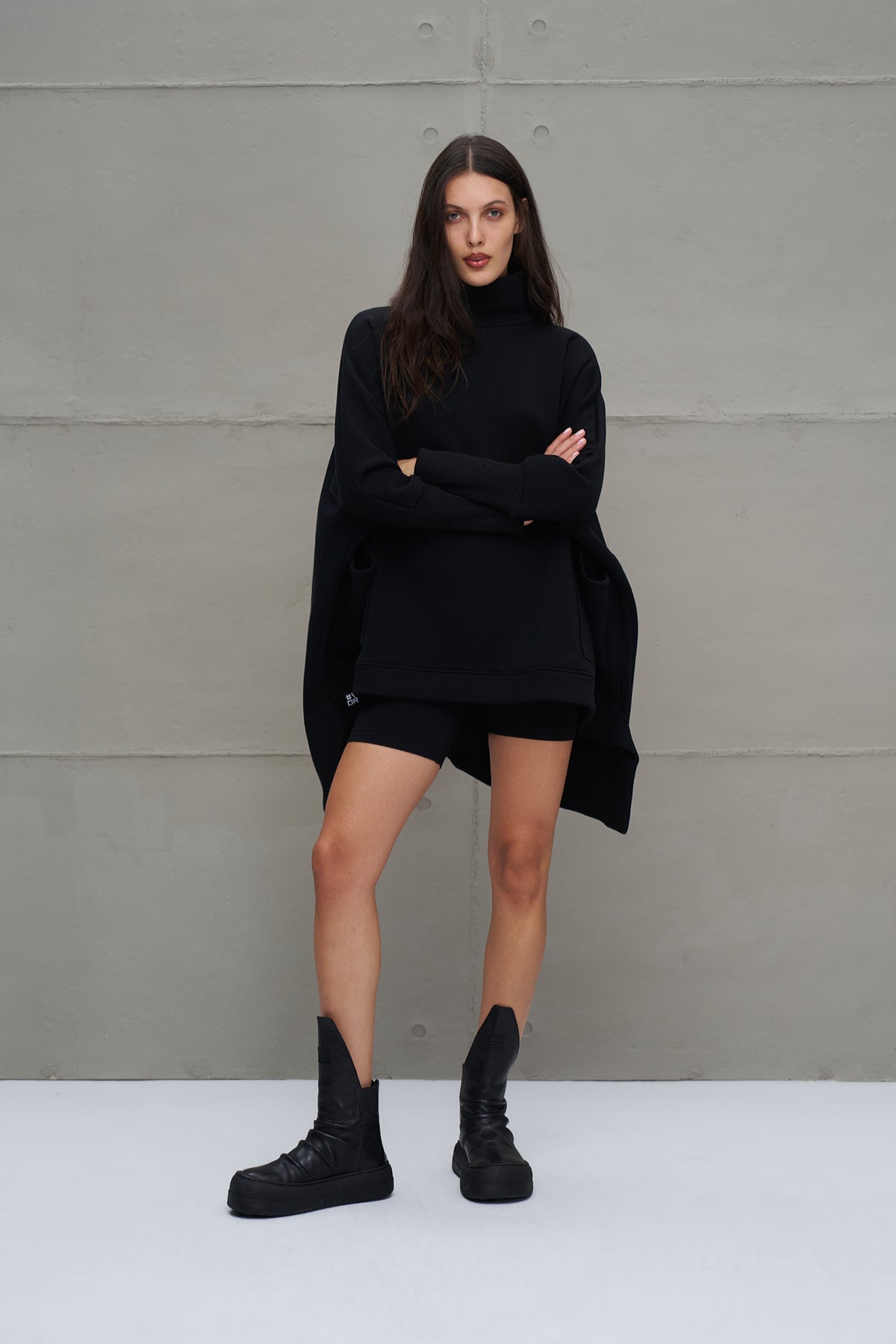 Black Turtleneck Oversized Sweatshirt 18045