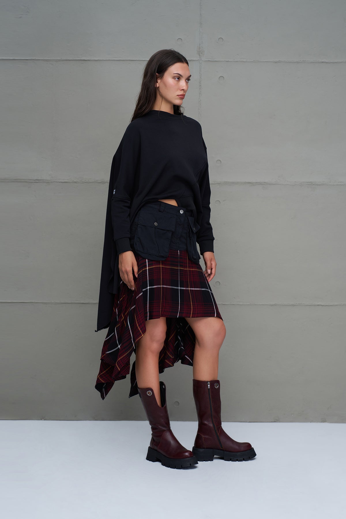 Black Asymmetric Oversized Sweatshirt 18046