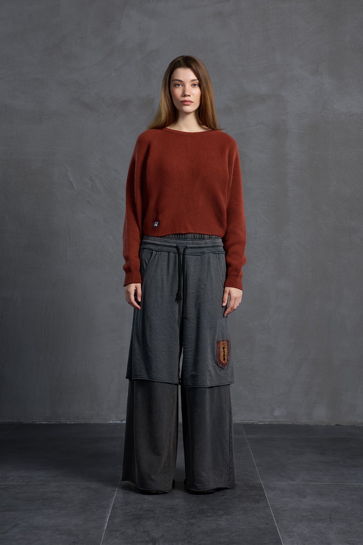 Brown Boat Neck Text Print Knit Sweater 18053