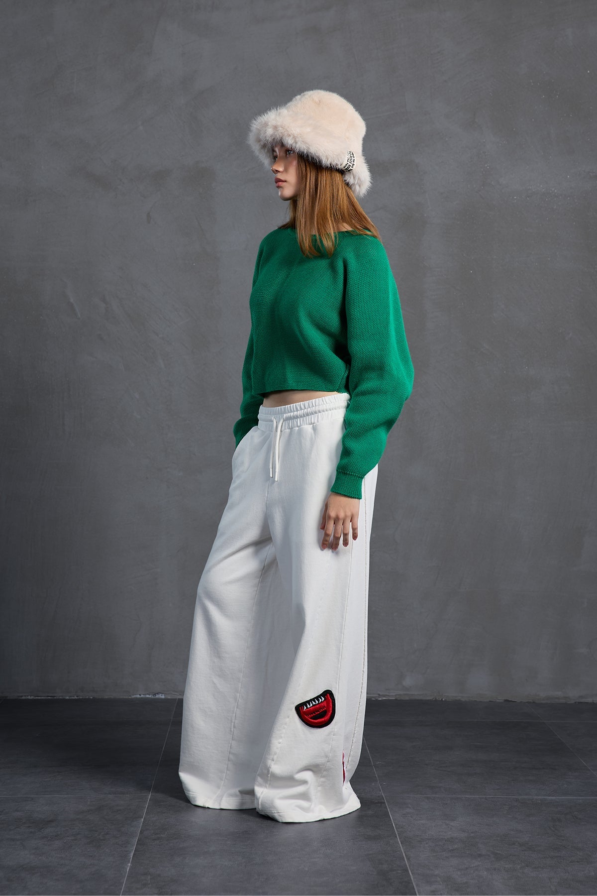 Green Boat Neck Text Print Knit Sweater 18053