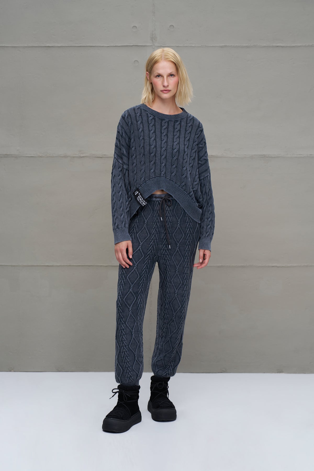 Anthracite Patterned Crop Knit Sweater 18059