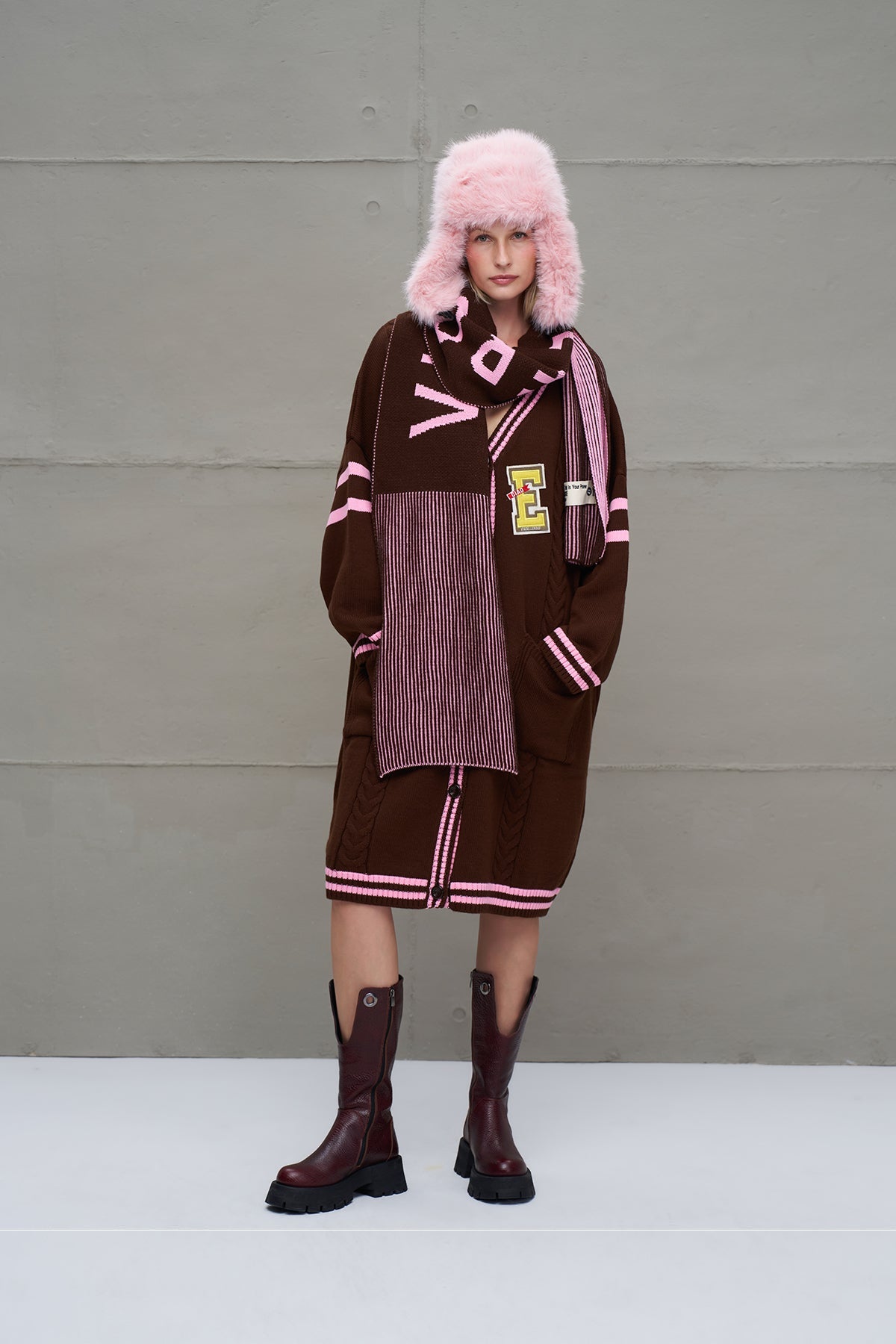 Brown Light Pink Scarf Vw2618069