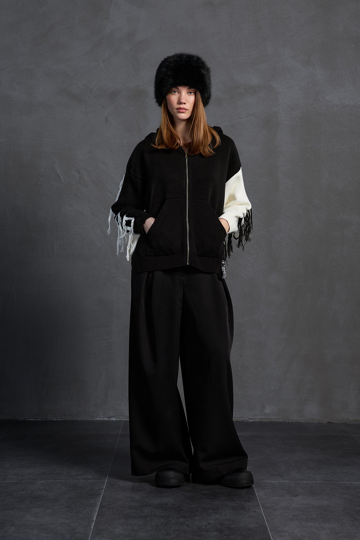 Black Off White Zip-up Oversize Knit Sweater 18070