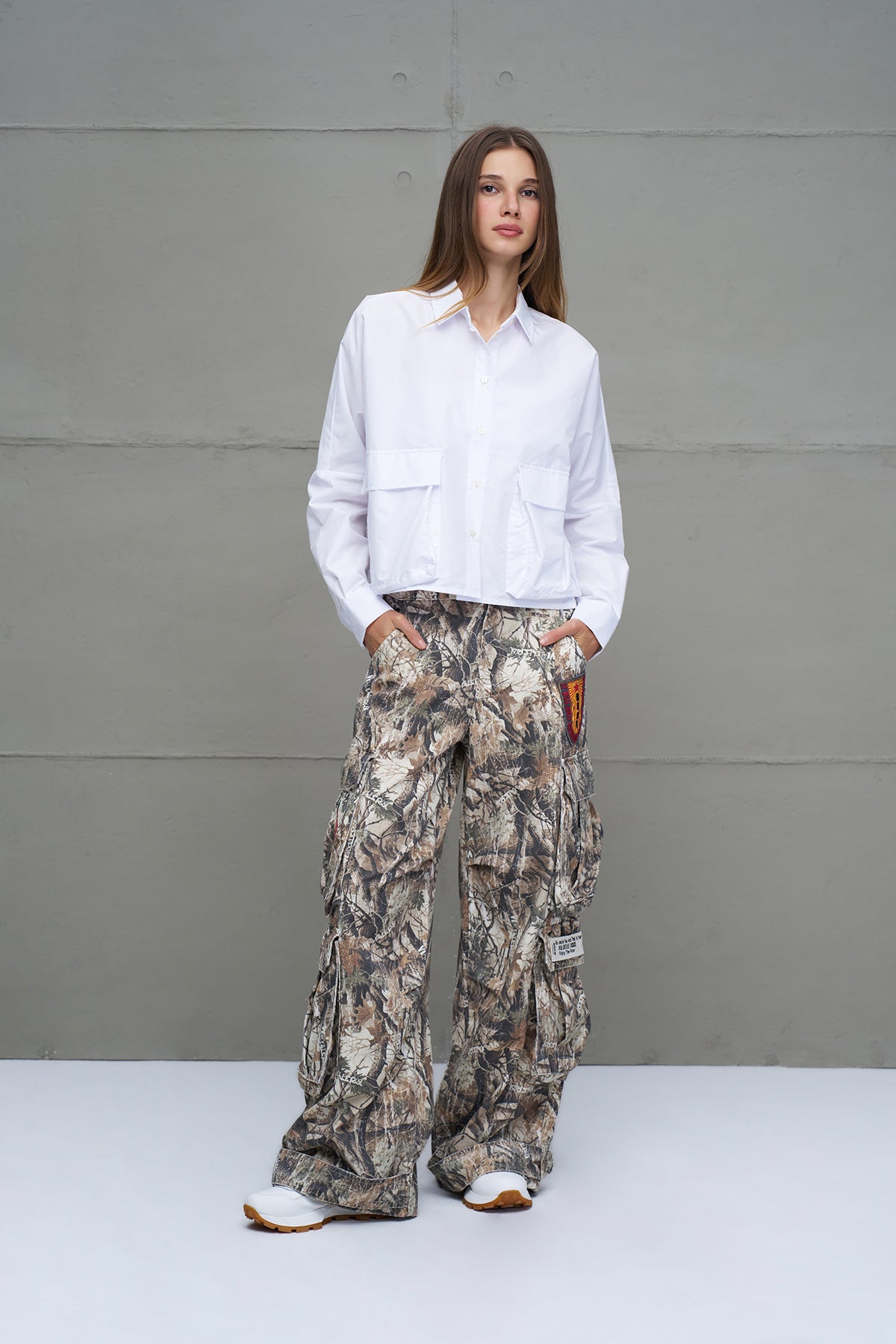 Beige Snap-button Gabardine Cargo Trousers 18090